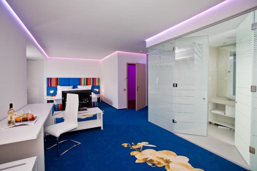 Marshal Garden Hotel, Room