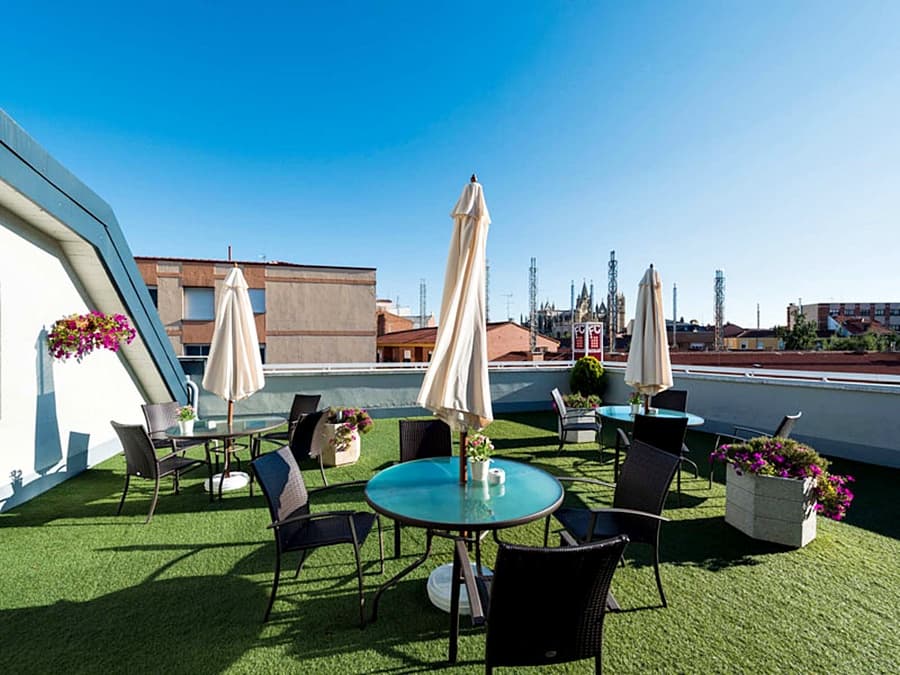 Hotel Infantas de Leon, General view