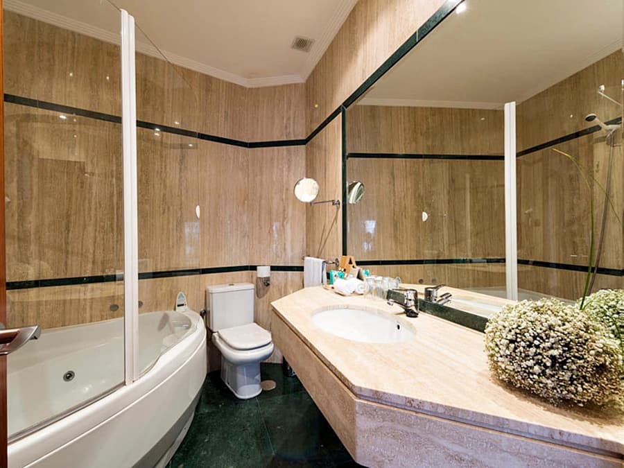 Hotel Infantas de Leon, General view