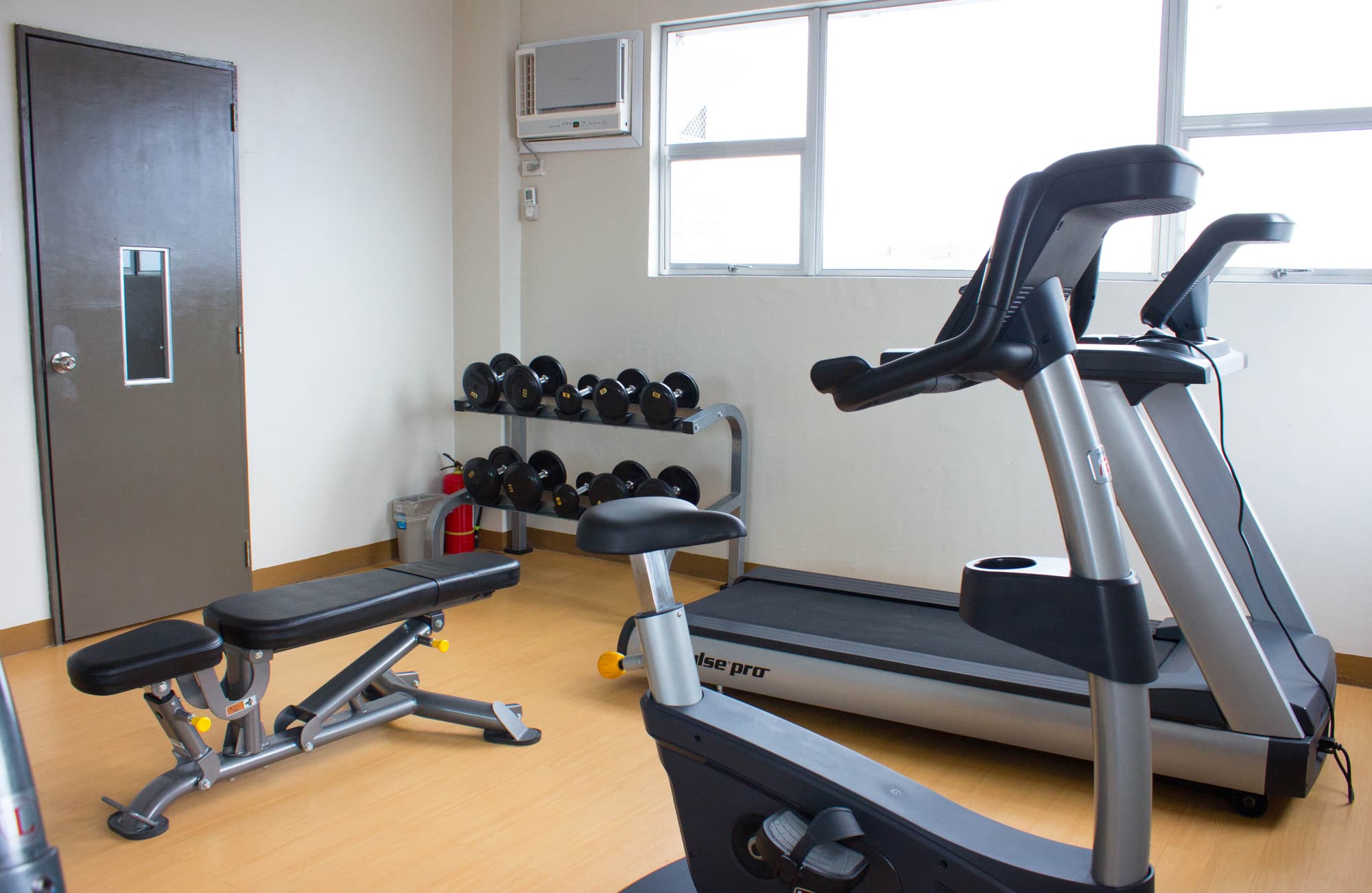 Cebu R Hotel - Mabolo, Sports and Entertainment