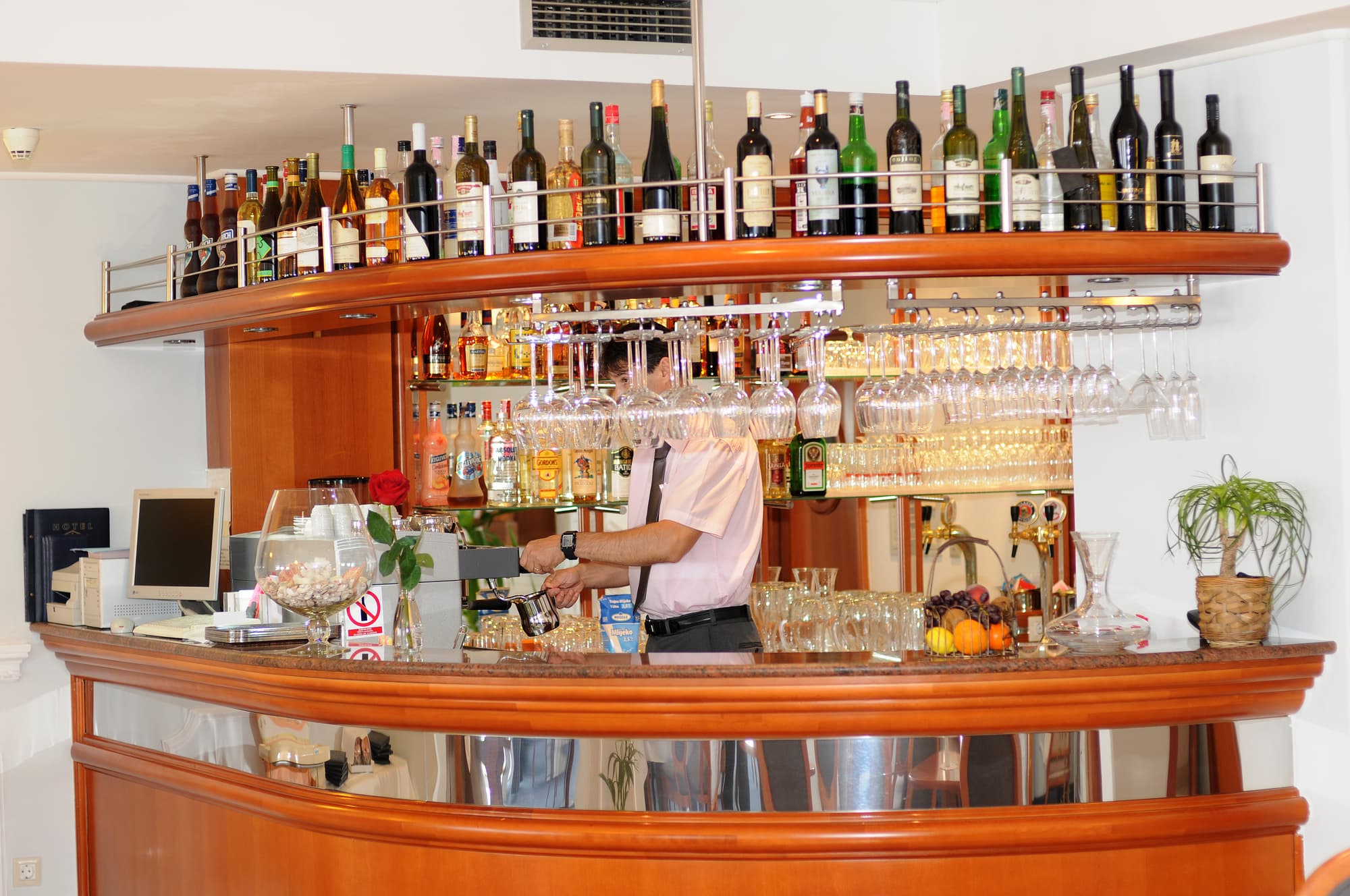 Hotel Rosina, Bar