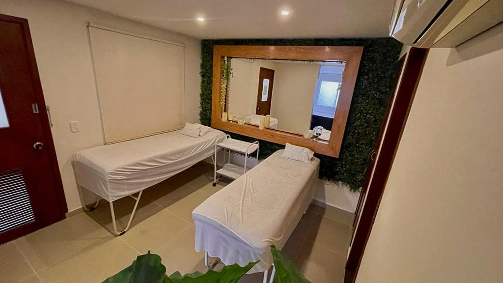 Cabecera Country, Sports and Entertainment