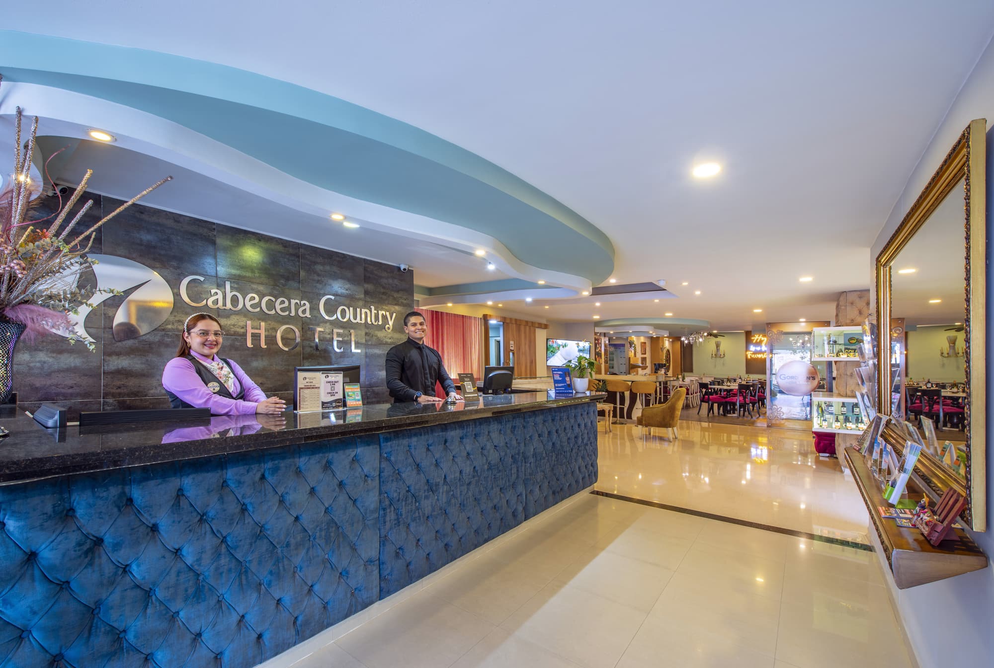 Cabecera Country, Lobby