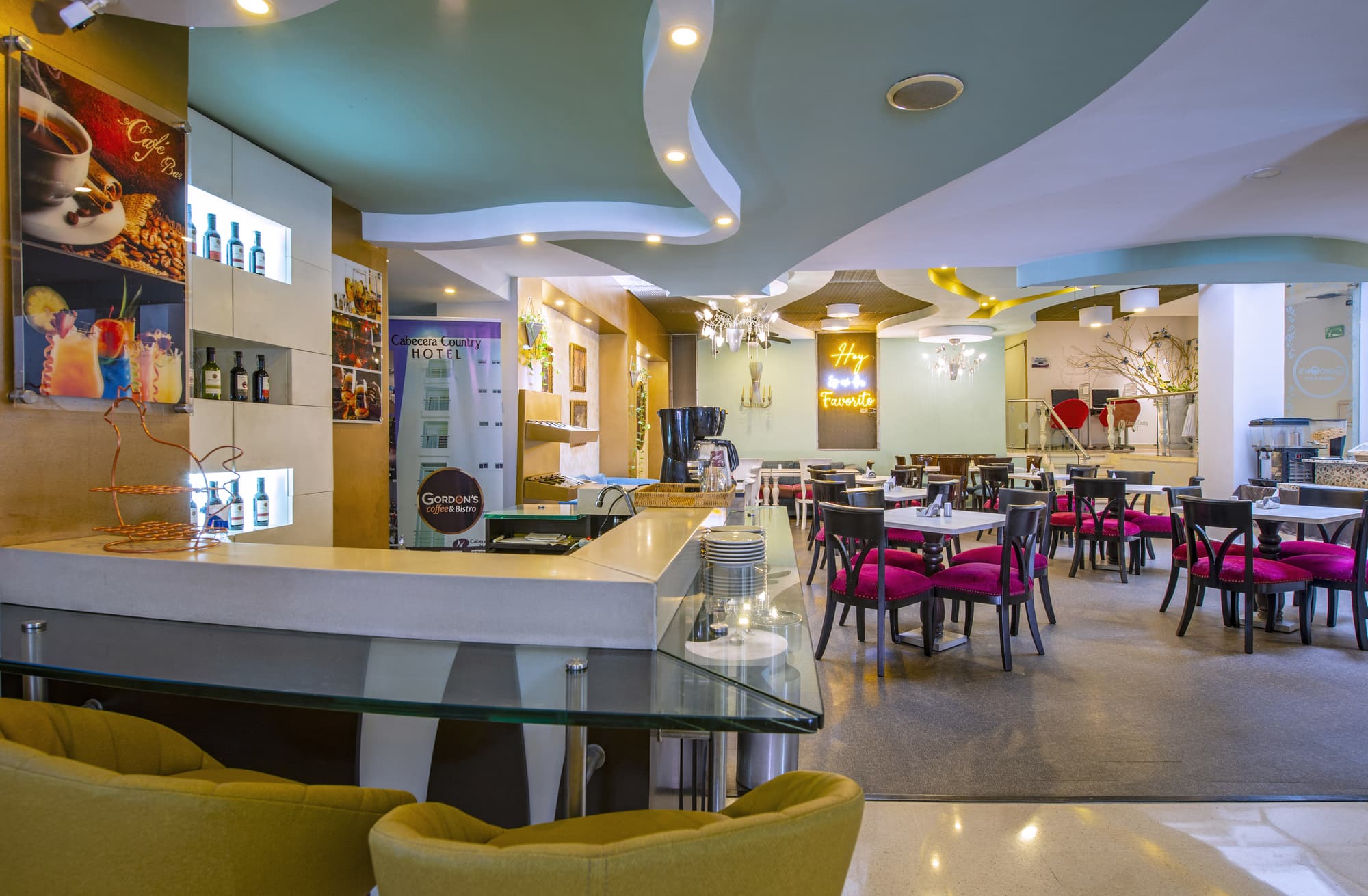 Cabecera Country, Restaurant