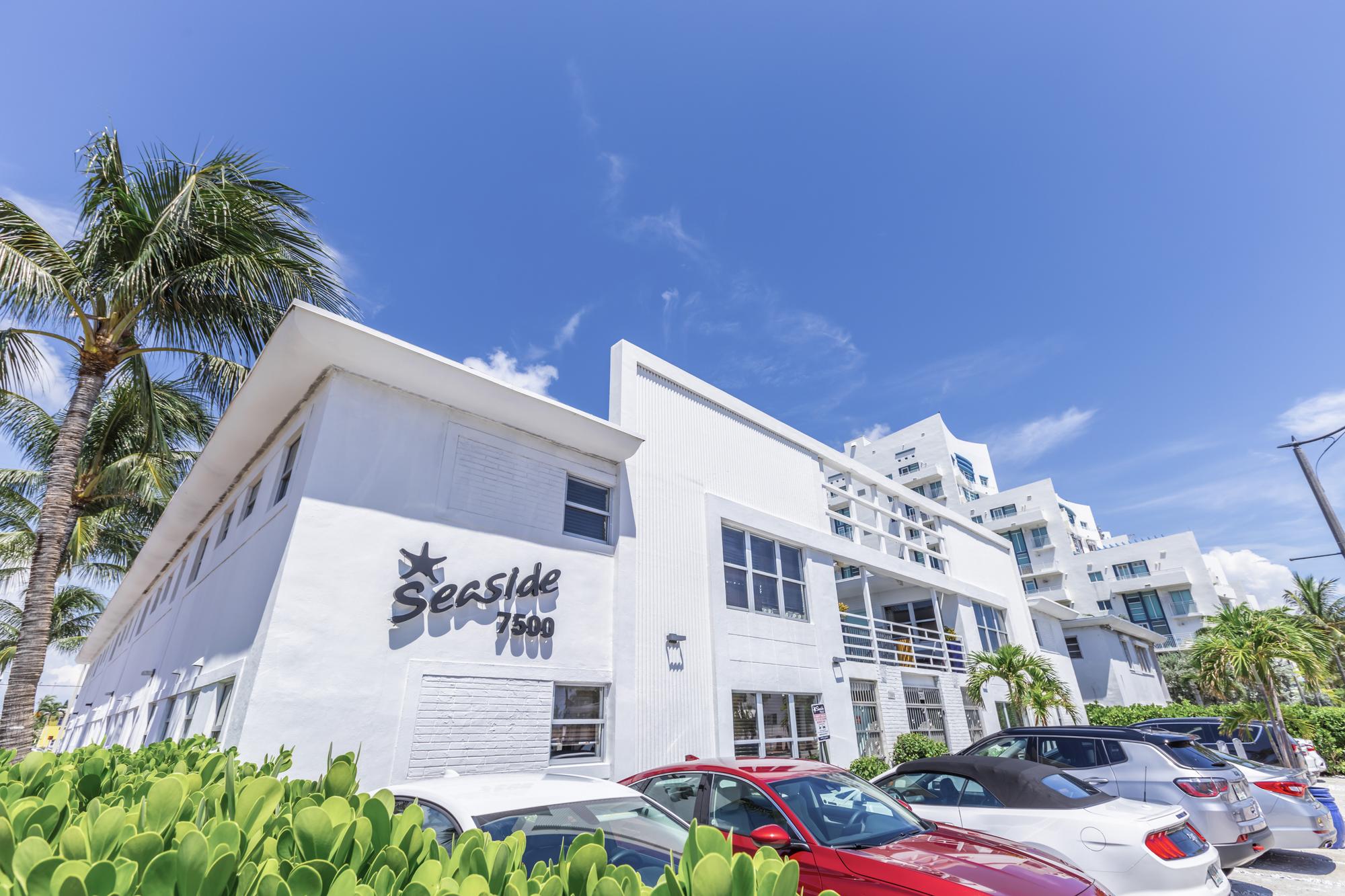 Seaside Apartments, General view