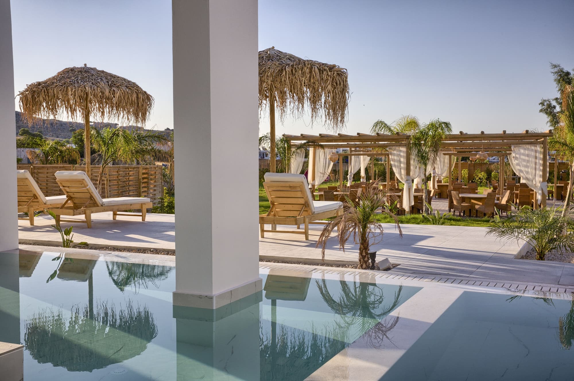 Alia suites & Alia beachfront suites and spa, General view