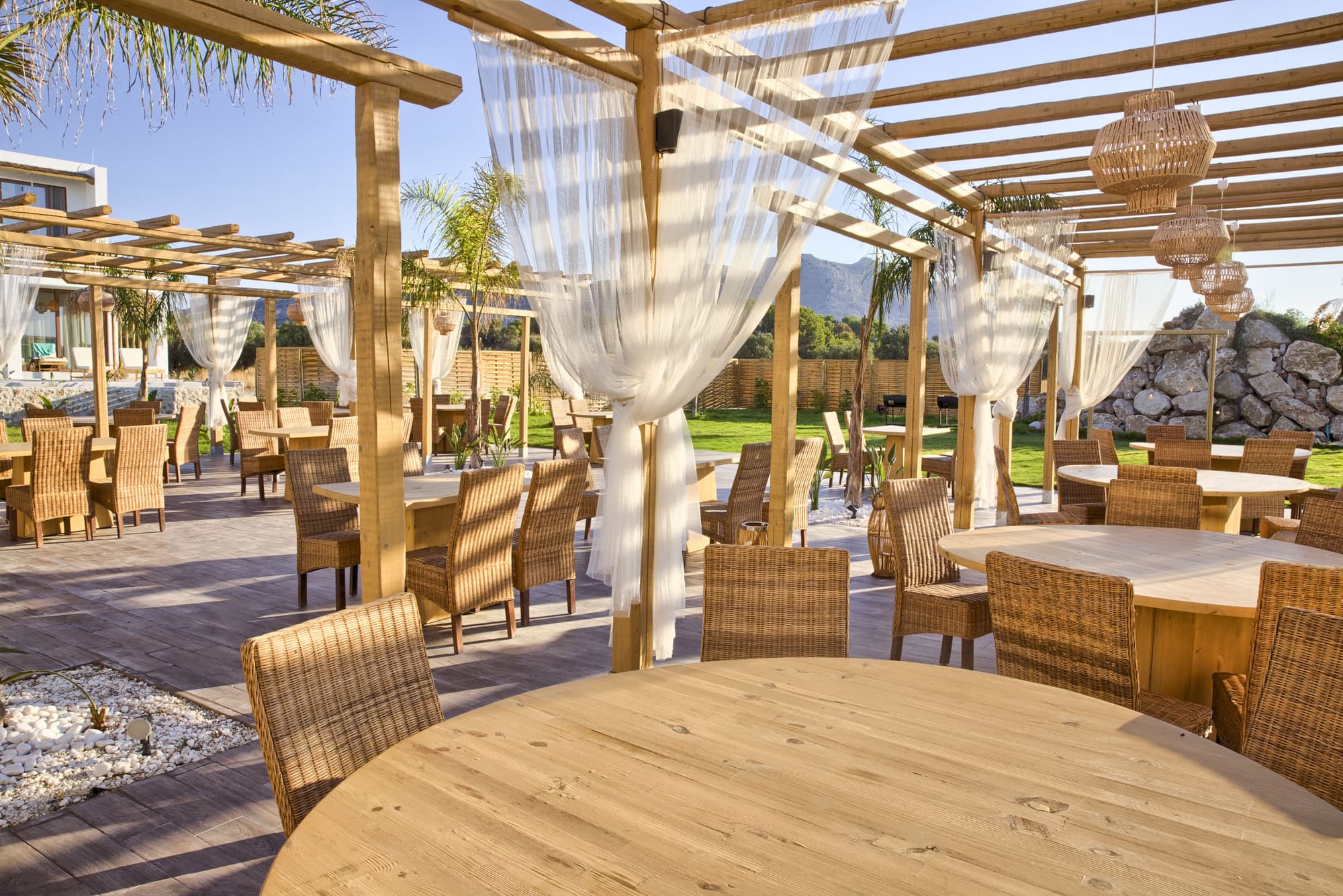 Alia suites & Alia beachfront suites and spa, General view