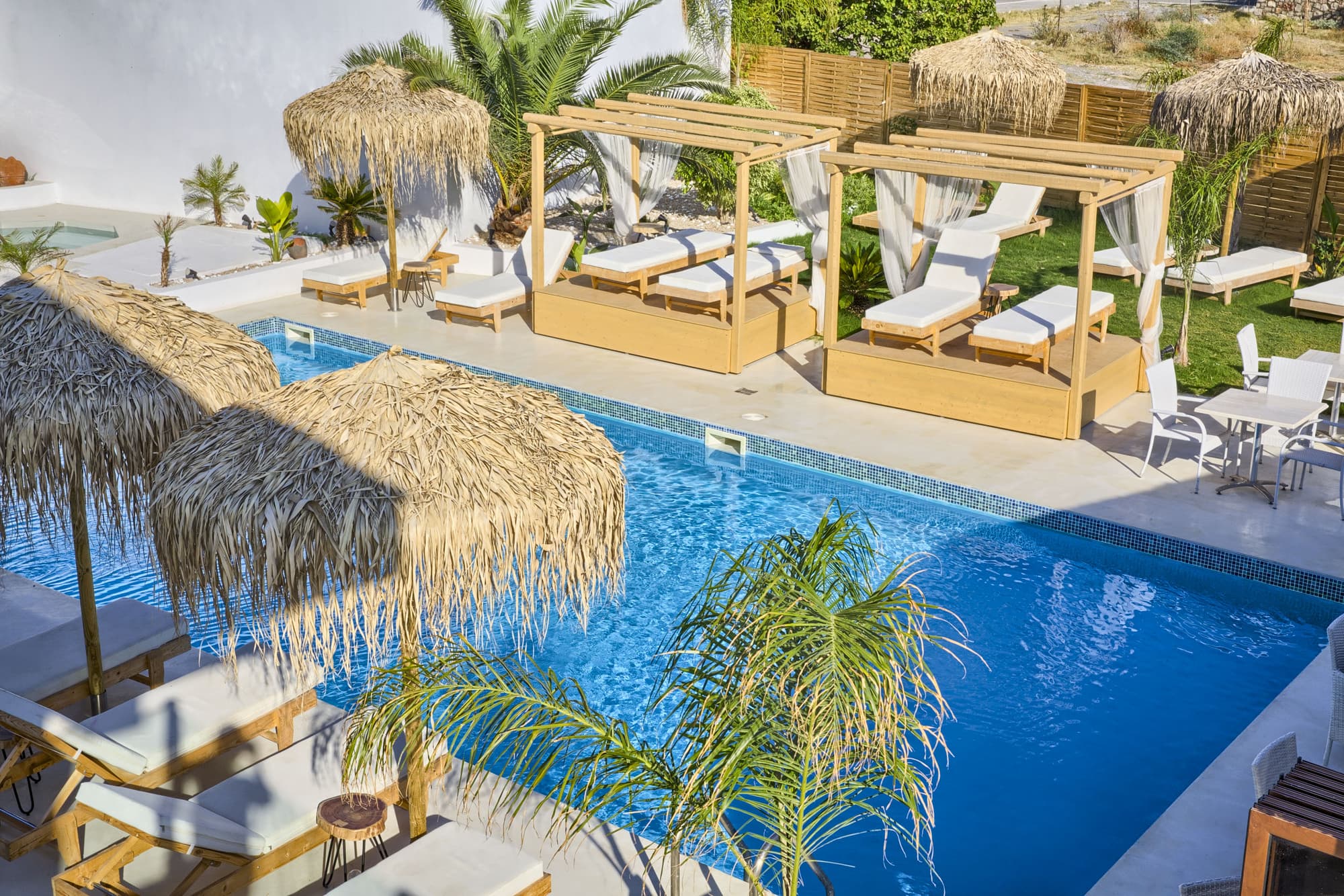 Alia suites & Alia beachfront suites and spa, Pool