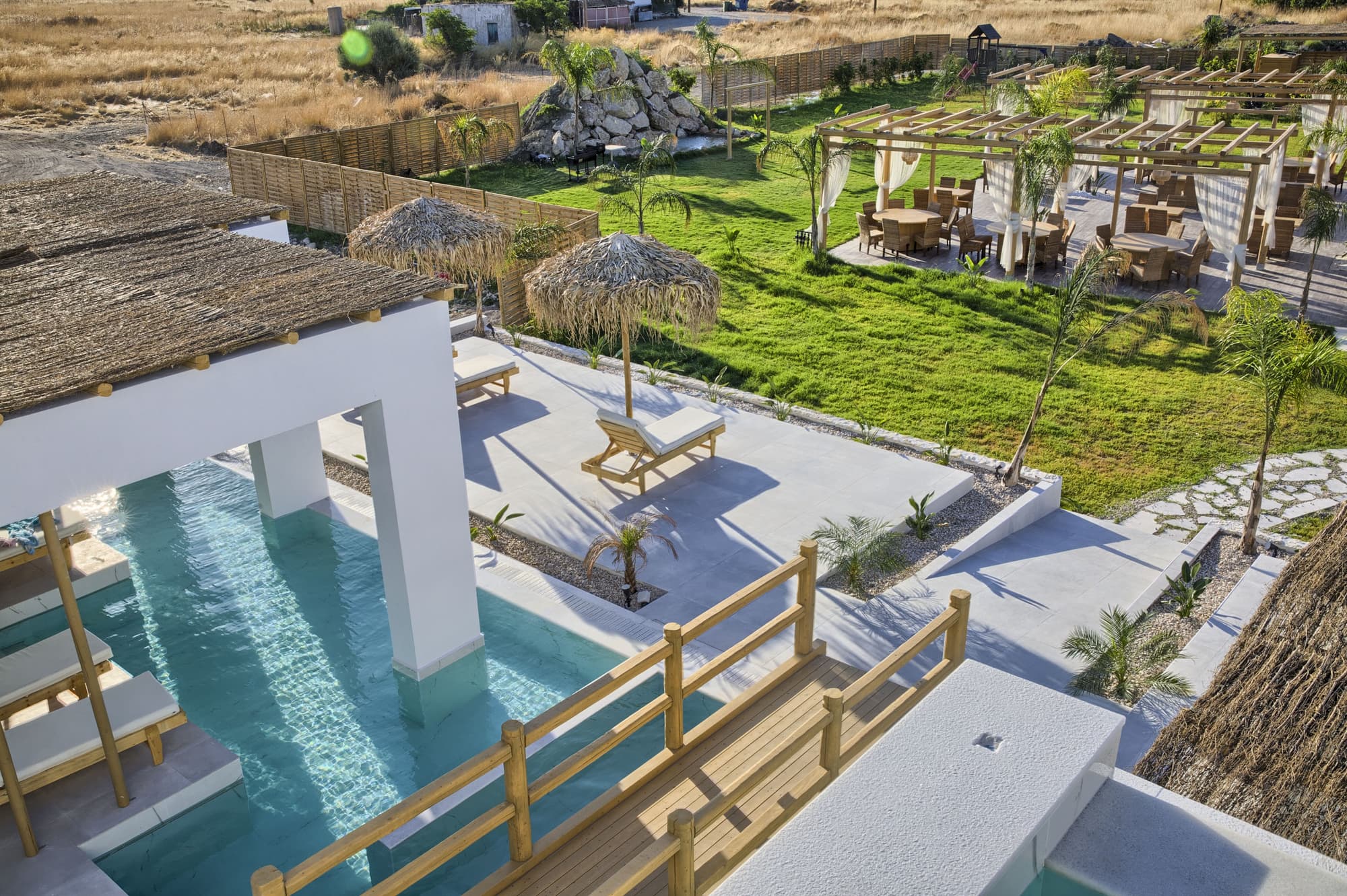 Alia suites & Alia beachfront suites and spa, Pool