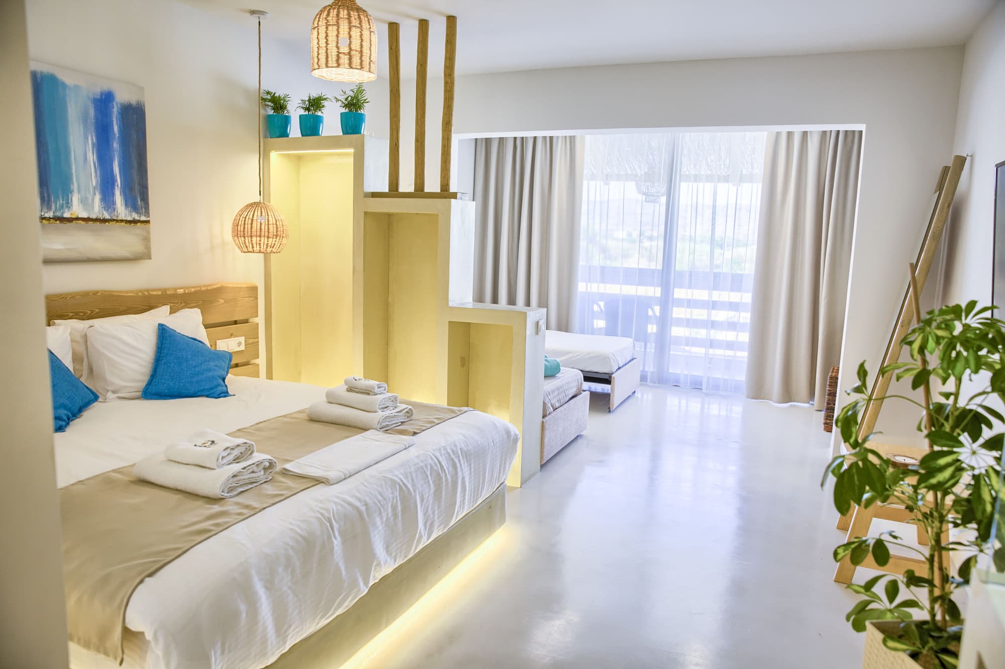 Alia suites & Alia beachfront suites and spa, Room