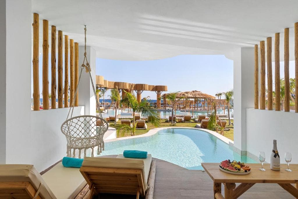 Alia suites & Alia beachfront suites and spa, Room