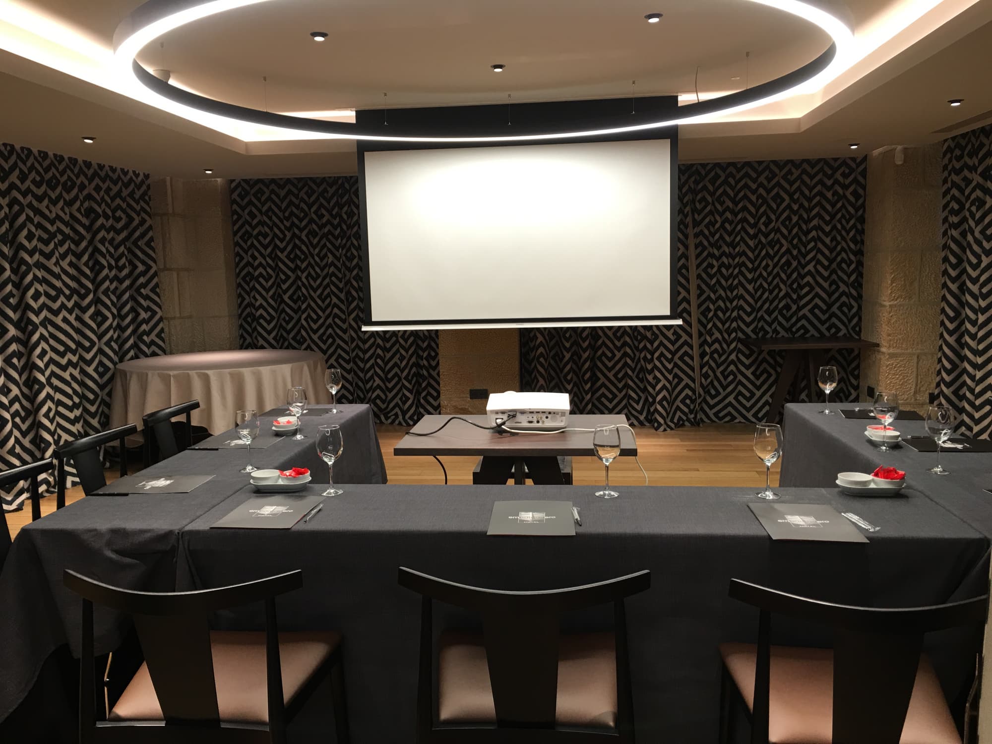 Embarcadero, Restaurant