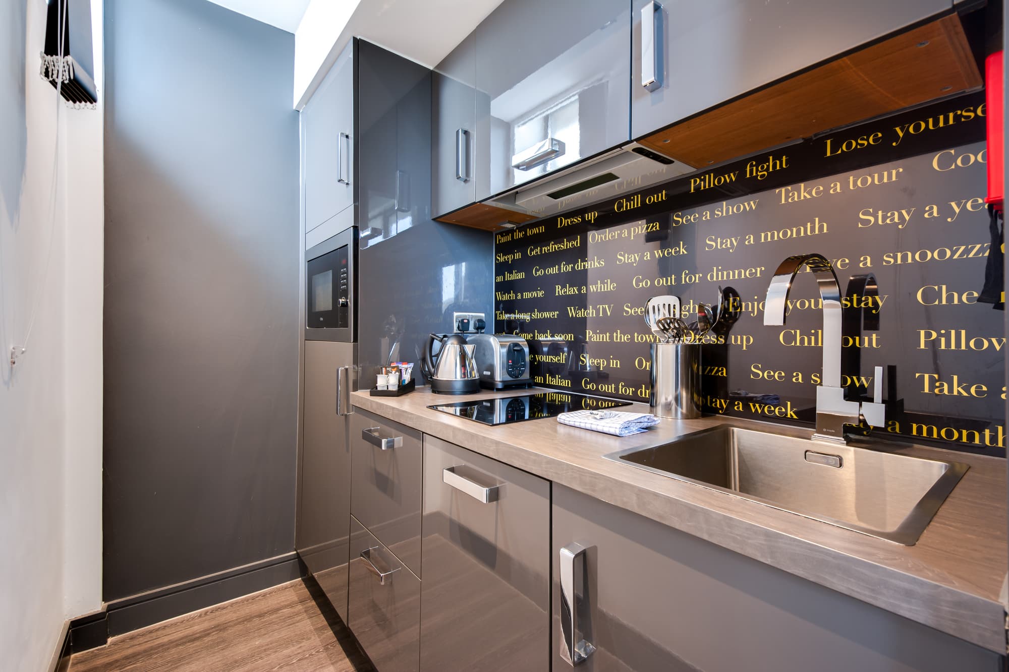 Roomzzz Nottingham, Room