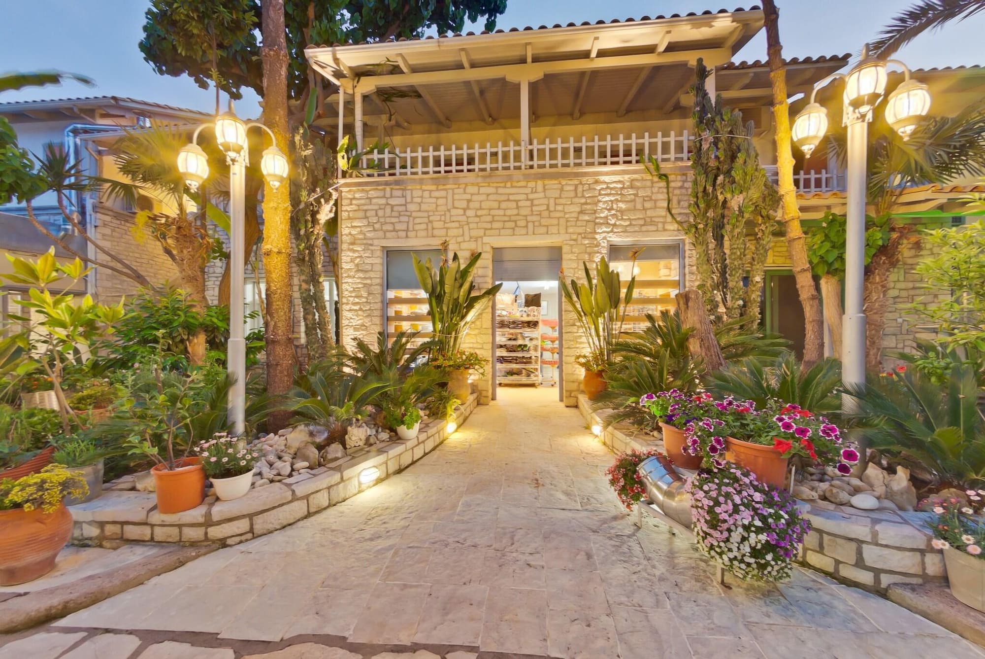 Rouda Bay Beach Hotel, General view