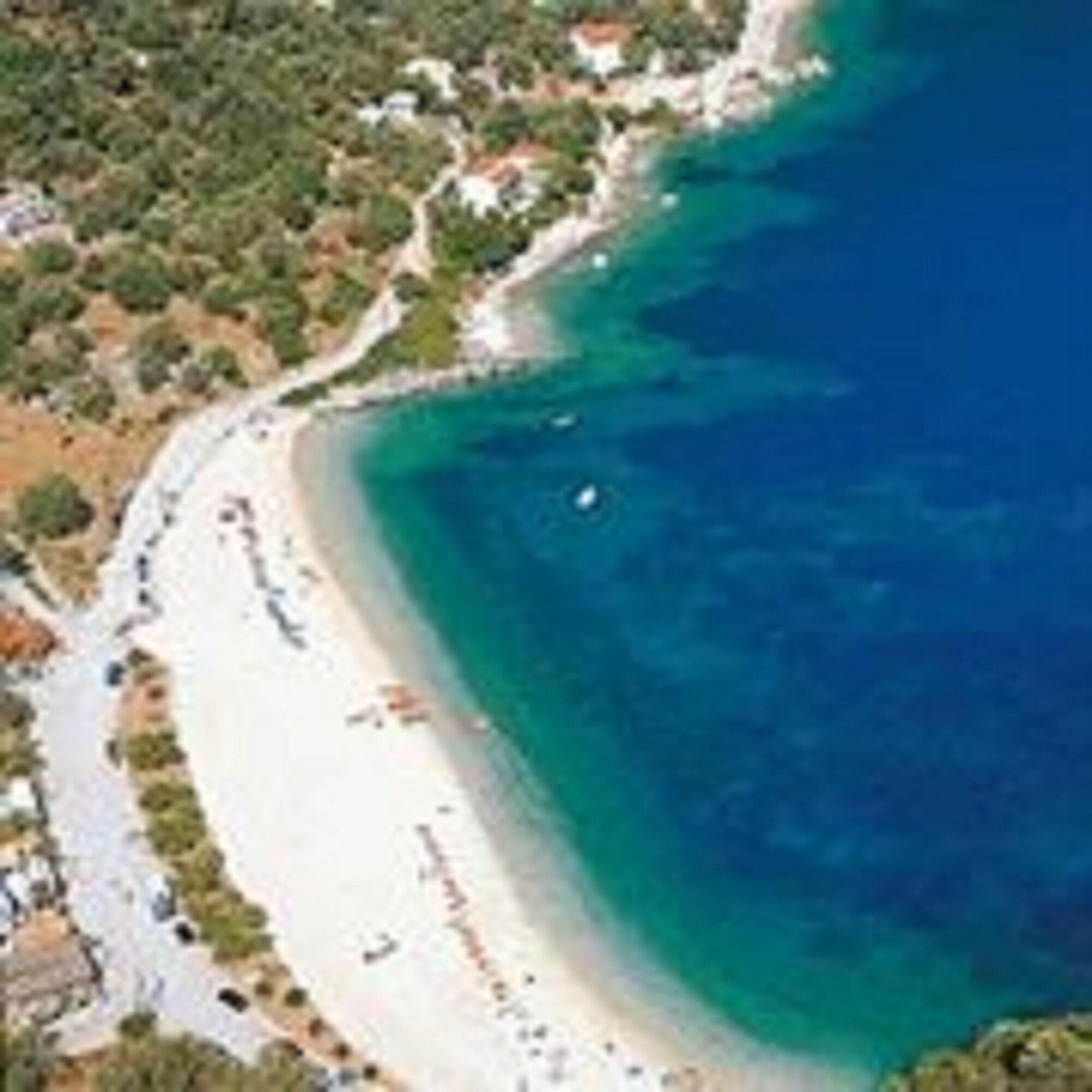 Rouda Bay Beach Hotel, General view