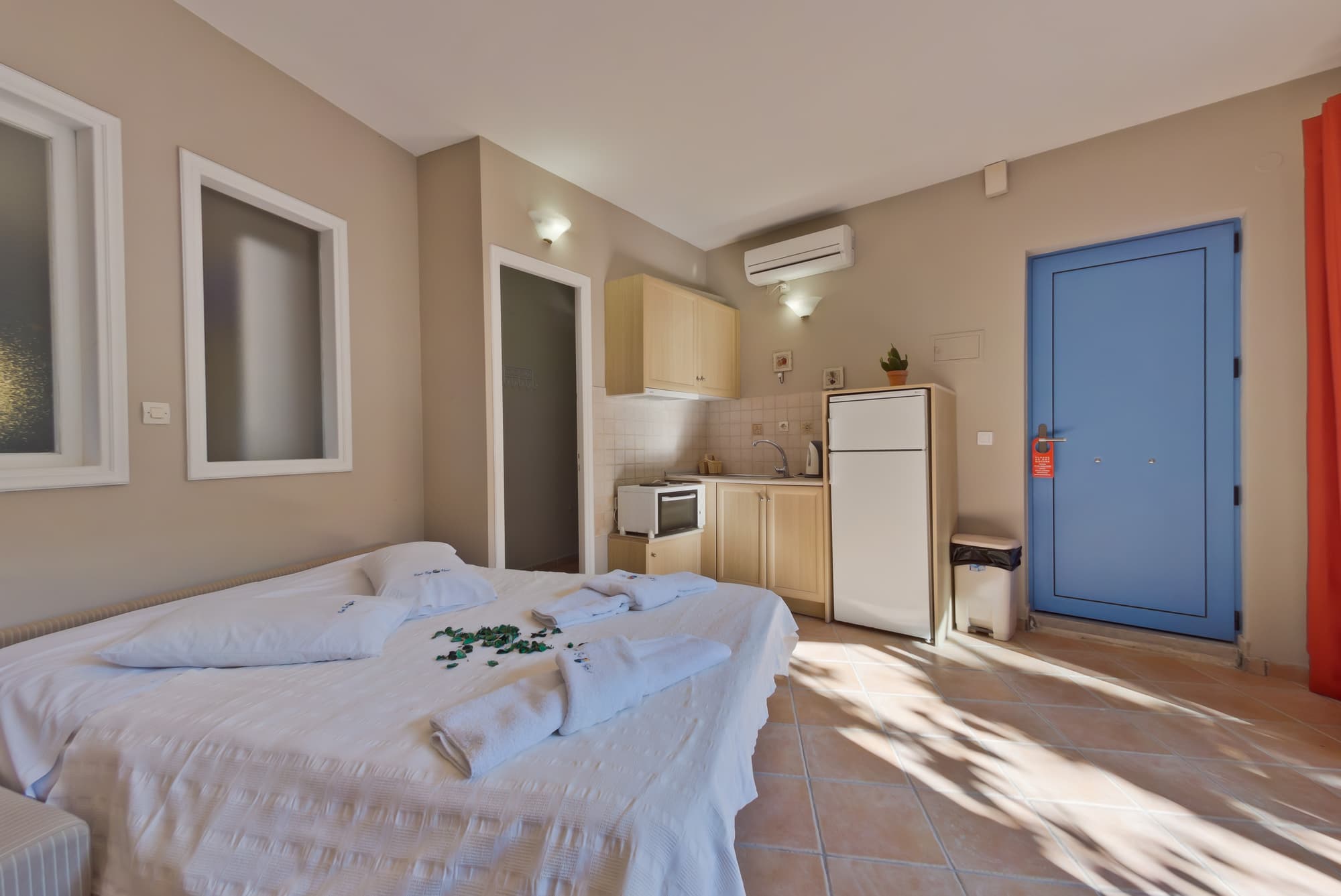 Rouda Bay Beach Hotel, Room