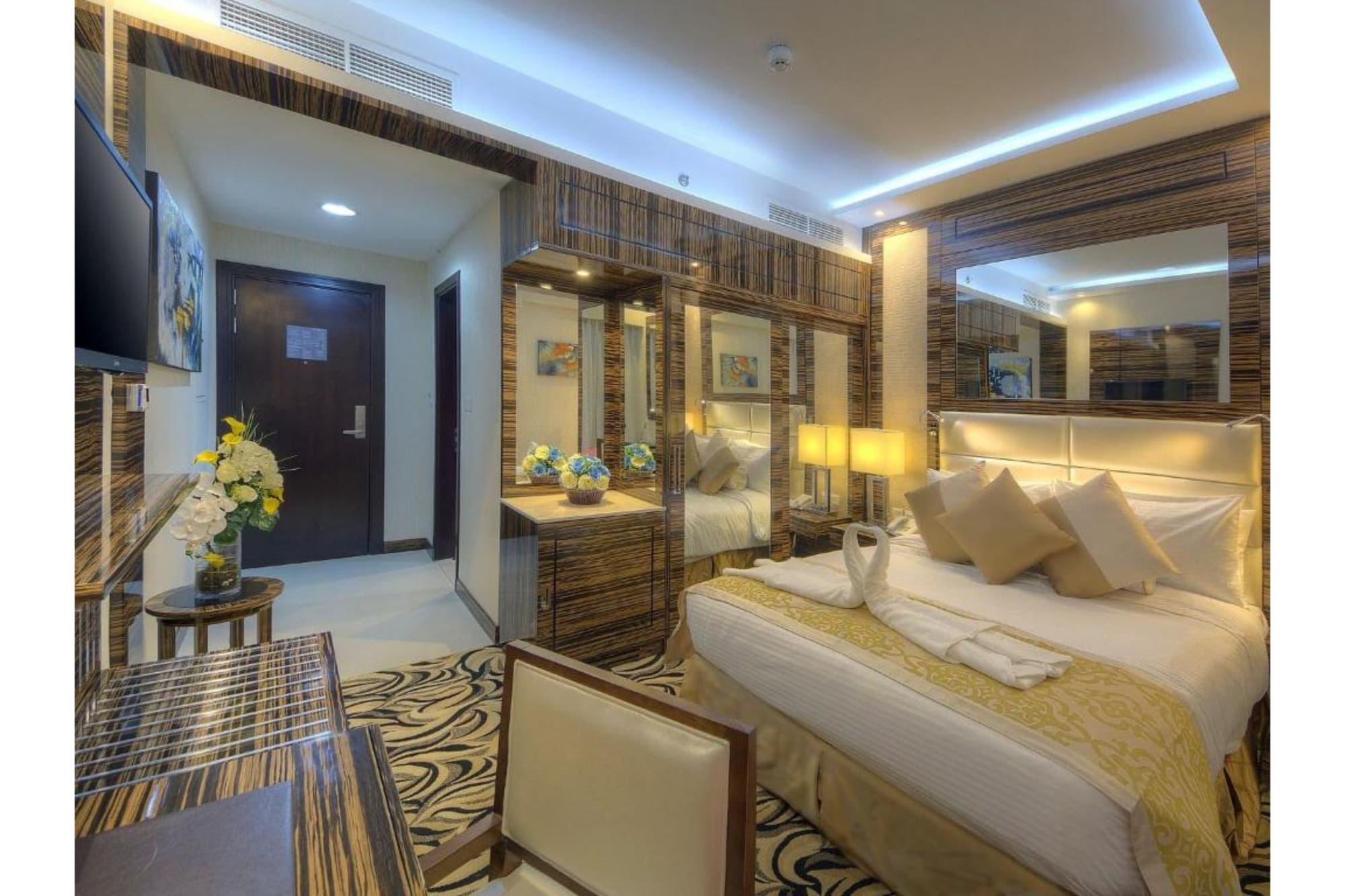 Orchid Vue Hotel, Room