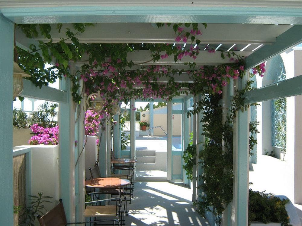 Villa Anneta, Terrace