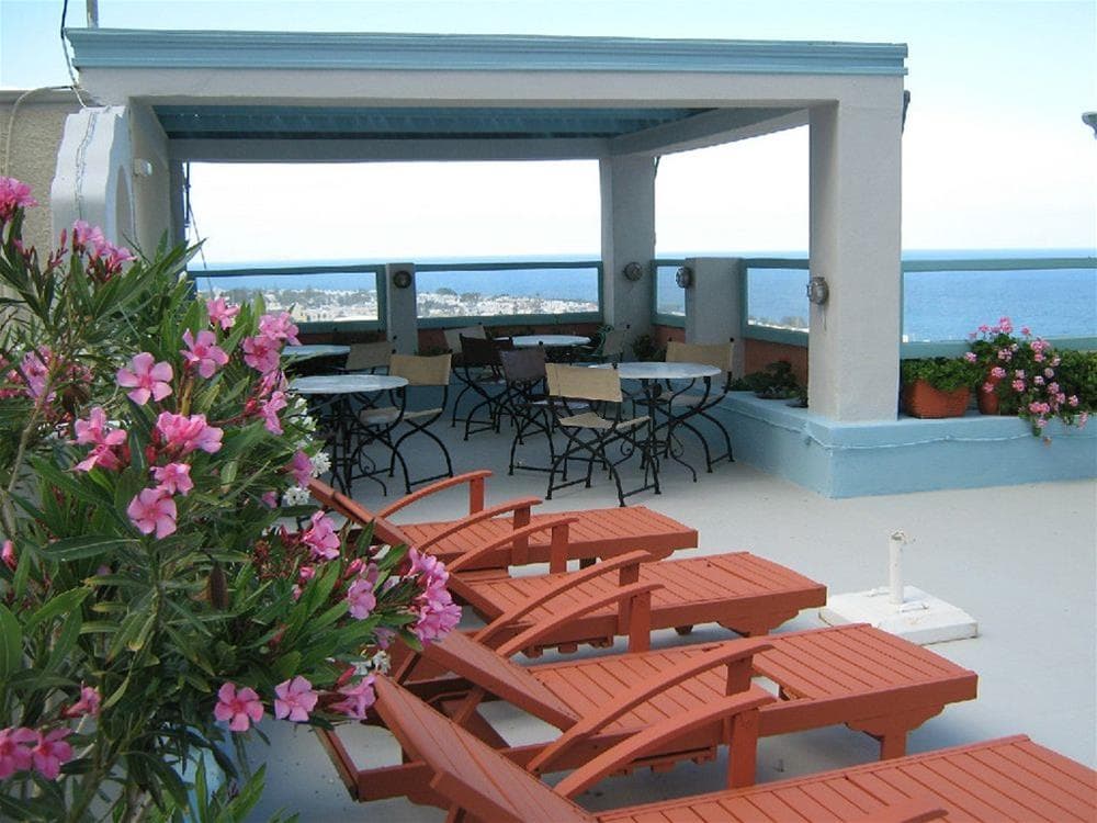 Villa Anneta, Terrace