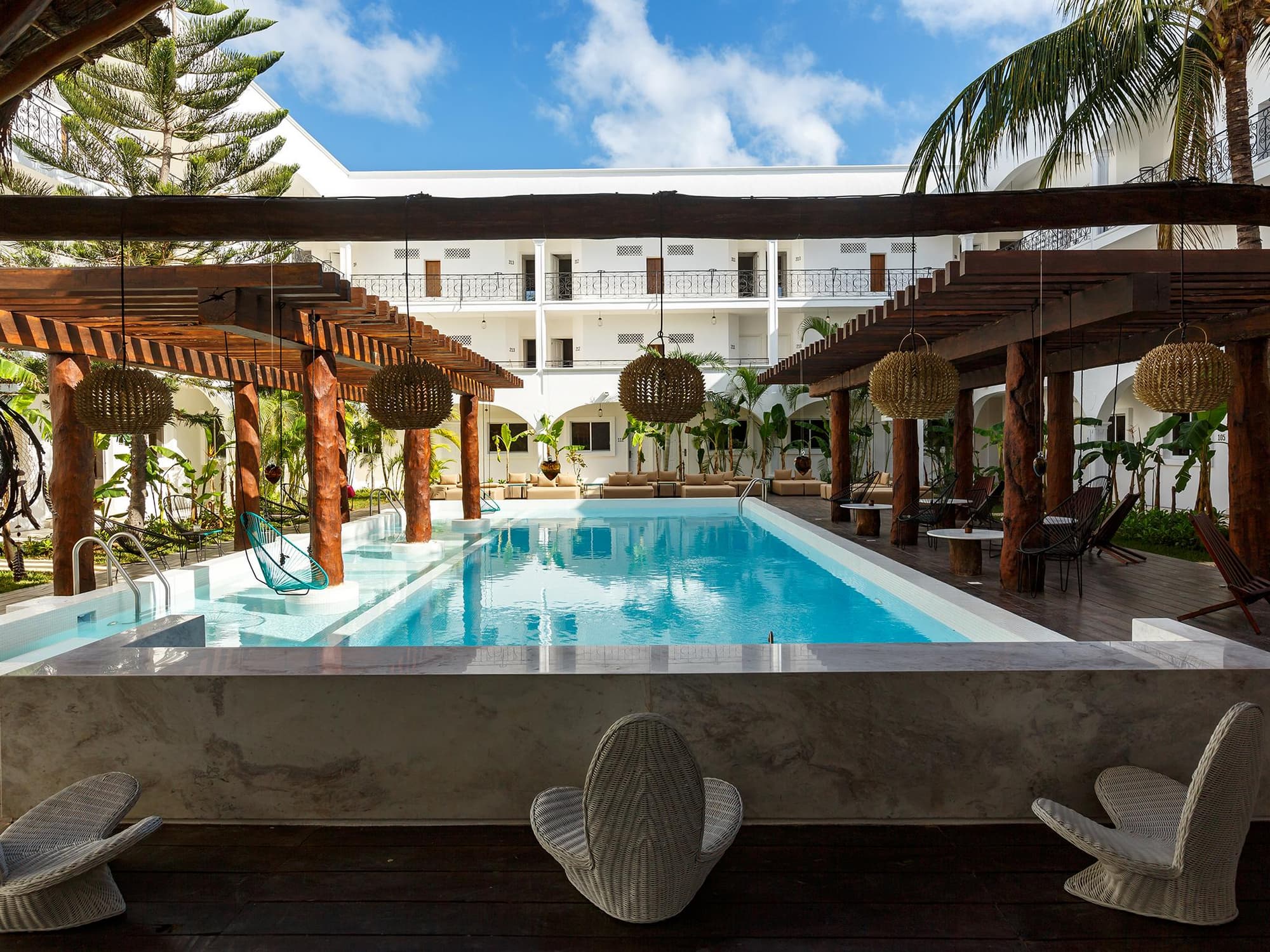 HM Playa del Carmen, Bar