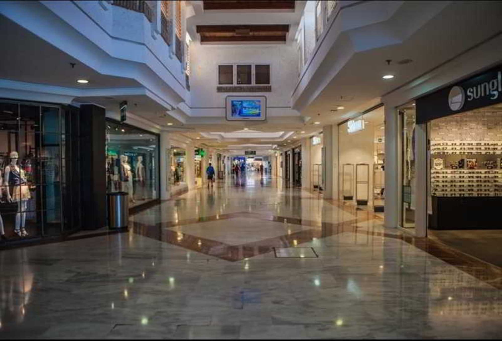 Estudios Turísticos Bahia Sur, Sports and Entertainment