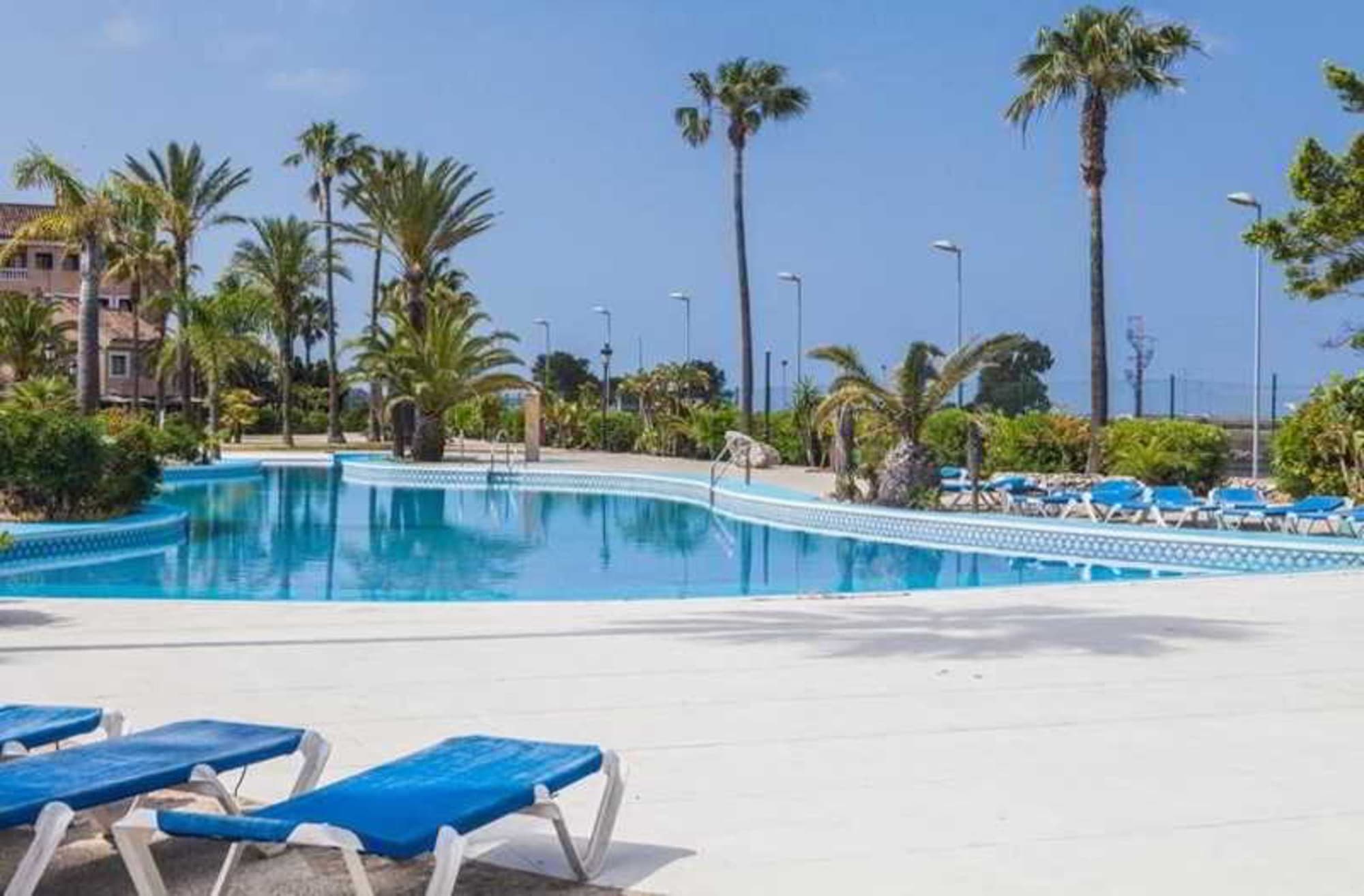 Estudios Turísticos Bahia Sur, Pool