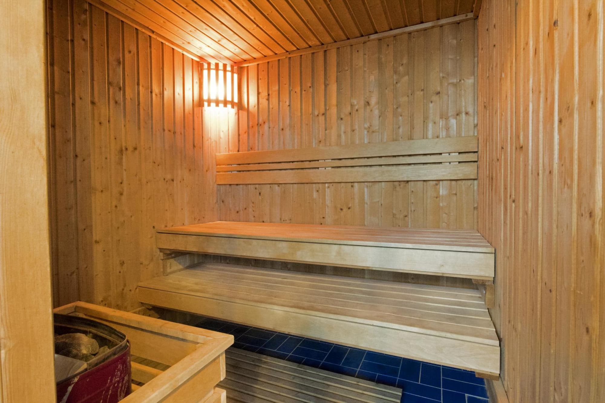 Sunday Mega Hotel Sheikh Zayed Road Near DIFC, Sports and Entertainment