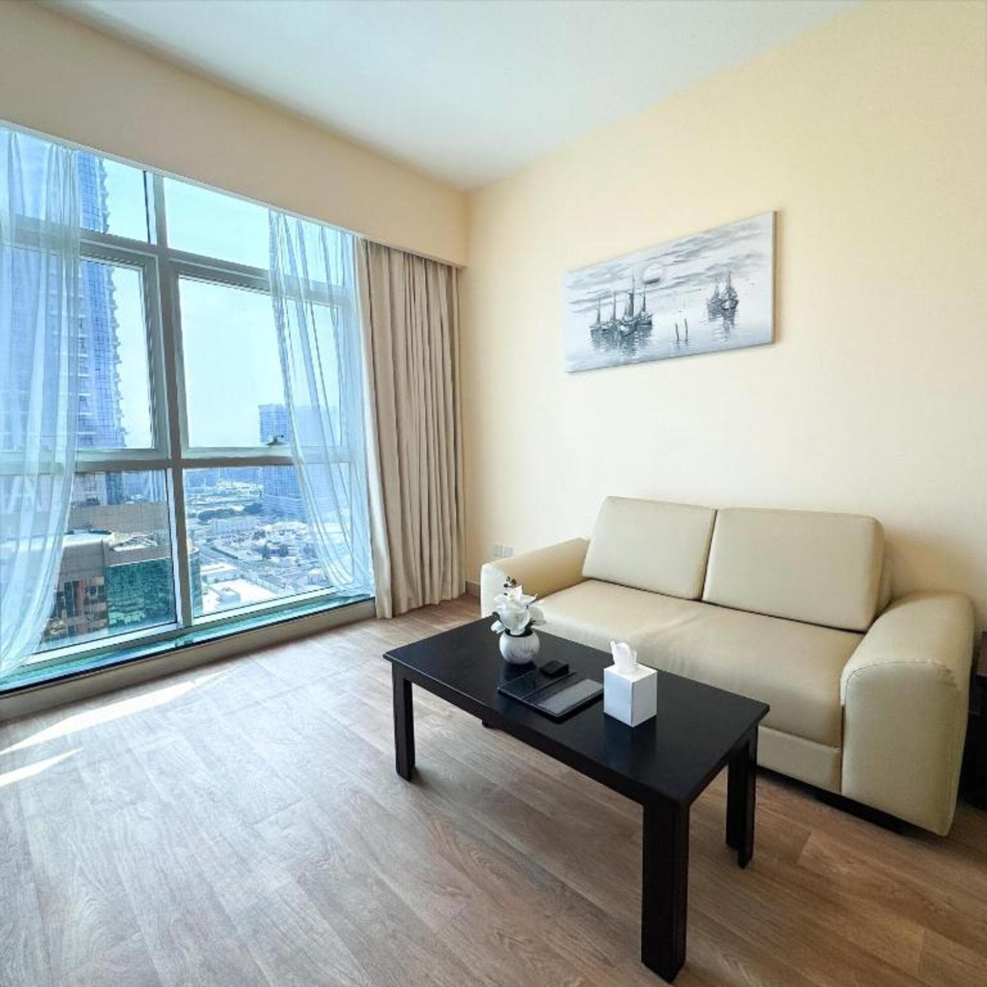 Sunday Mega Hotel Sheikh Zayed Road Near DIFC, Room