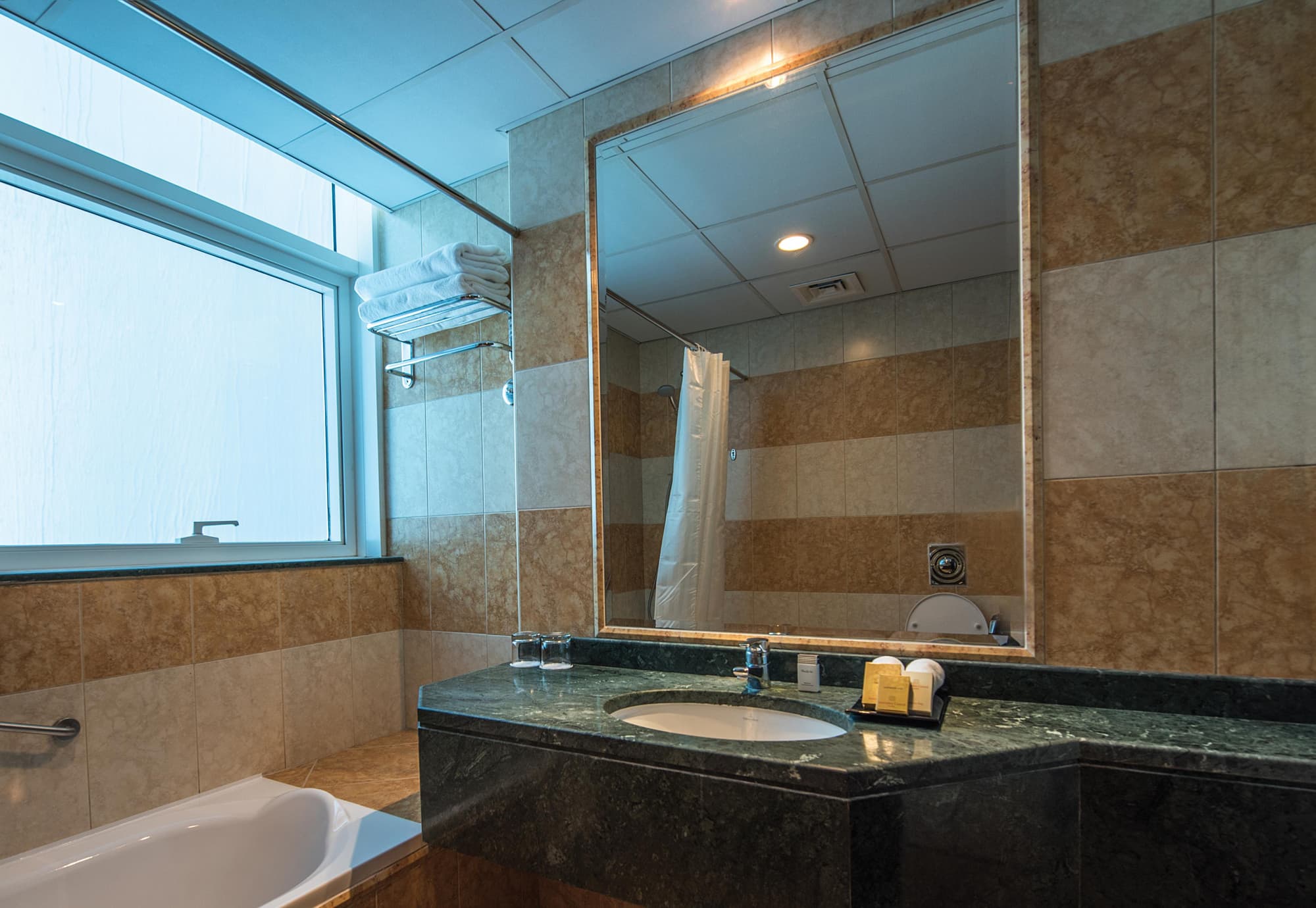 Sunday Mega Hotel Sheikh Zayed Road Near DIFC, Room