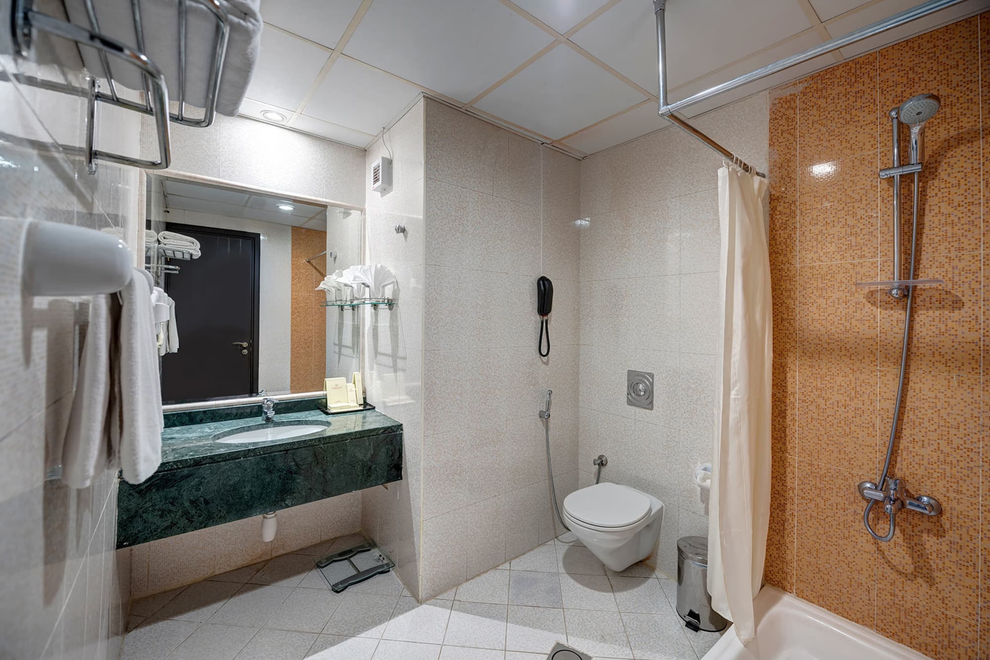 Sunday Mega Hotel Sheikh Zayed Road Near DIFC, Room