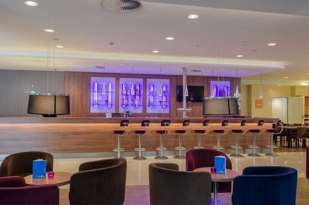 Premier Inn Düsseldorf City Centre, Bar