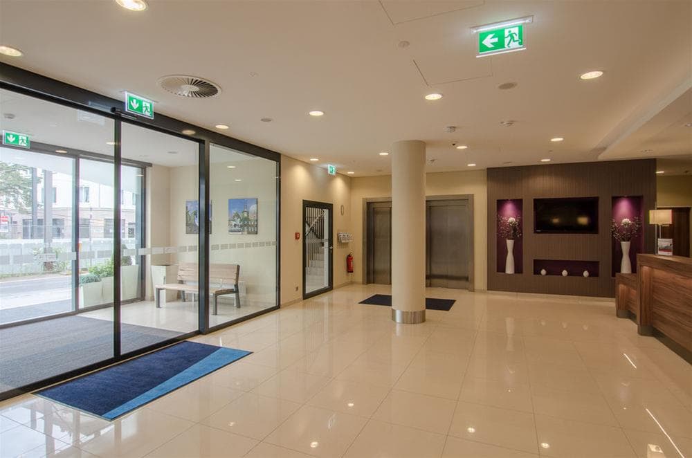 Premier Inn Düsseldorf City Centre, Lobby