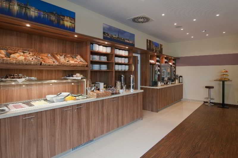 Premier Inn Düsseldorf City Centre, Restaurant