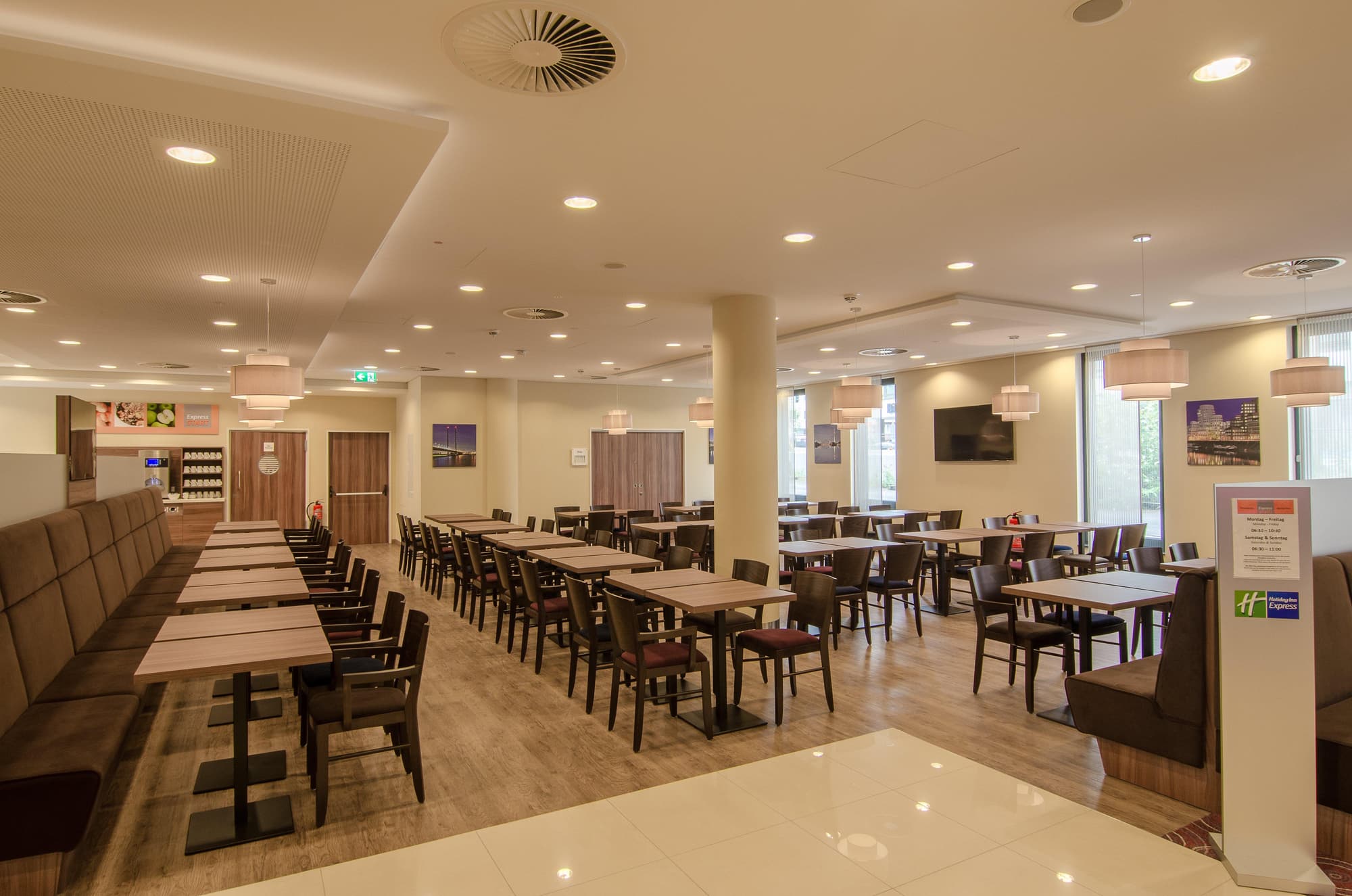 Premier Inn Düsseldorf City Centre, Restaurant