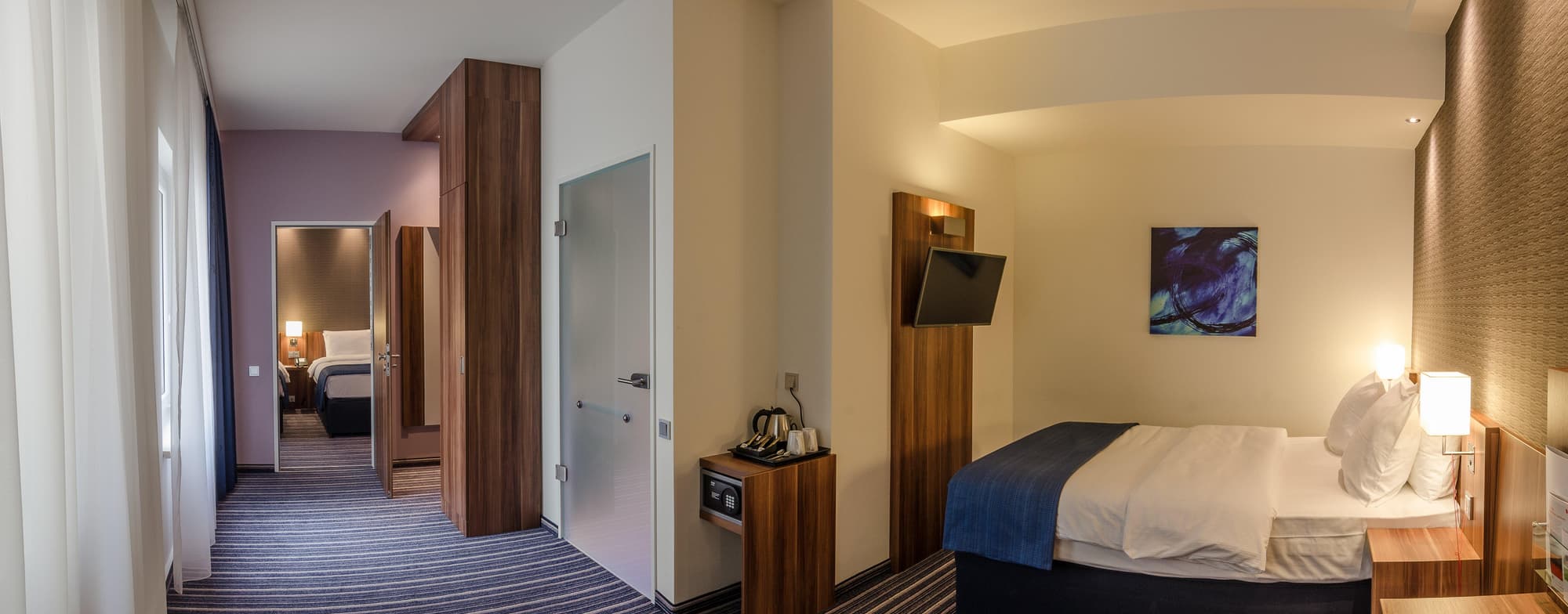 Premier Inn Düsseldorf City Centre, Room