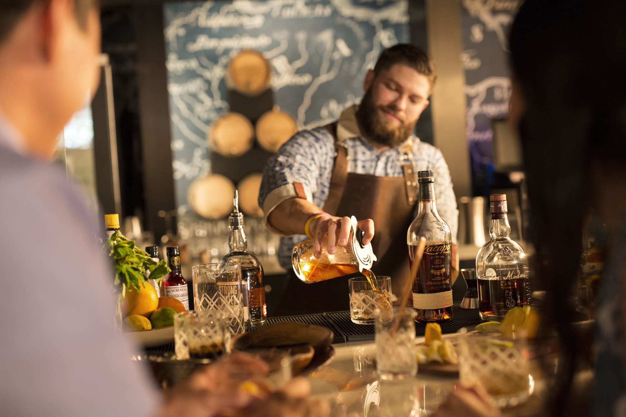 Universal's Loews Sapphire Falls Resort, Bar