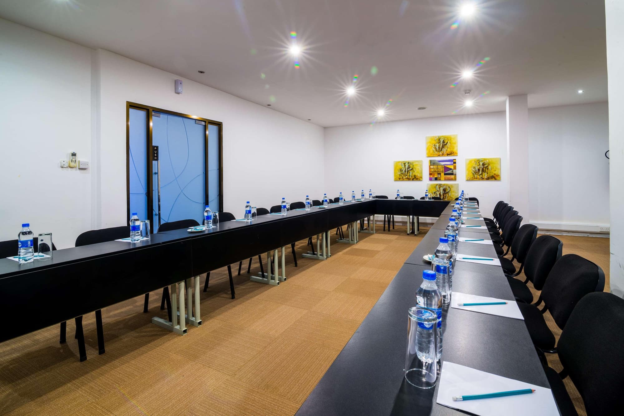 Best Western Plus Peninsula Hotel, Conferences