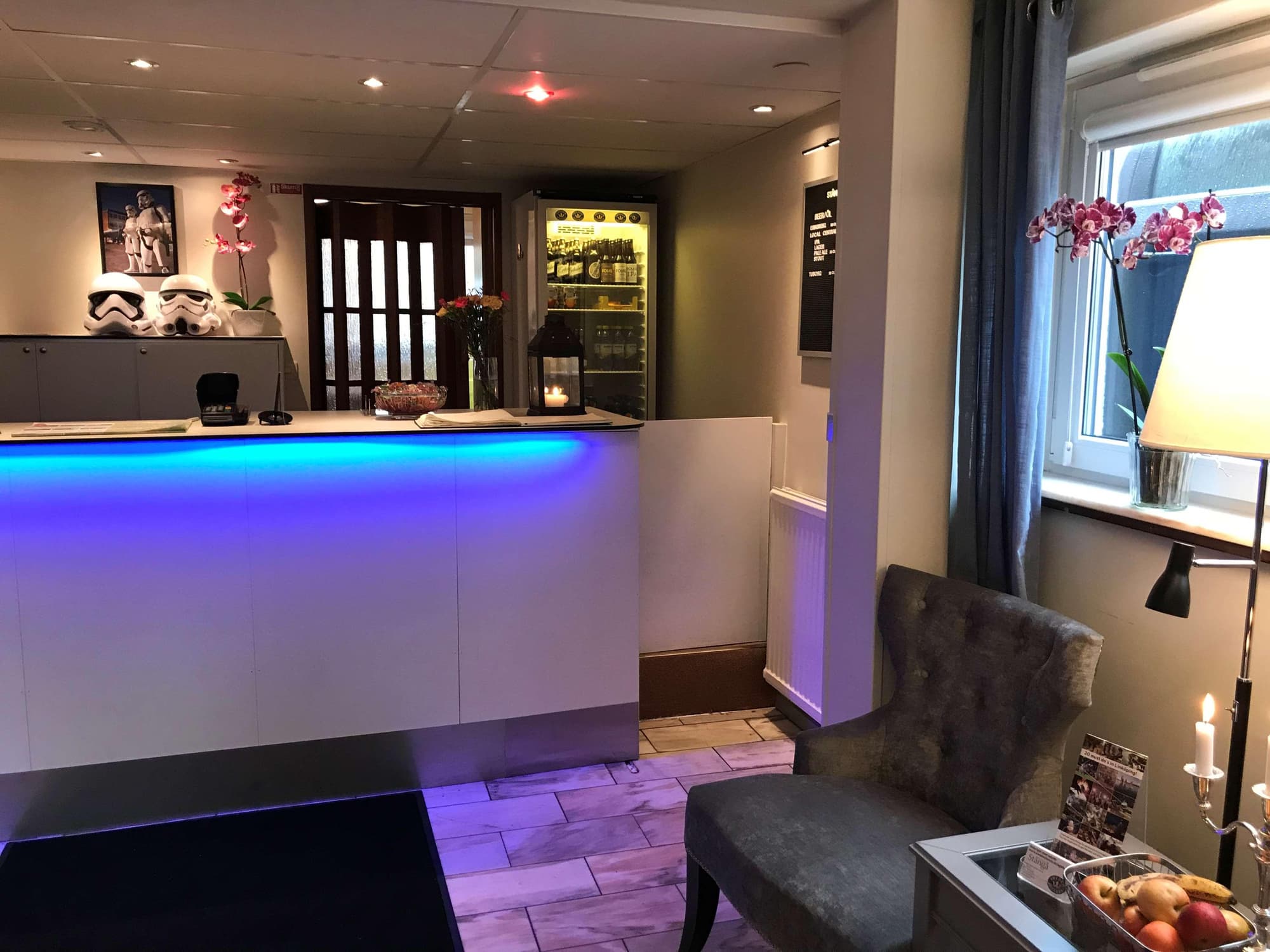 Best Western Plus Peninsula Hotel, Lobby