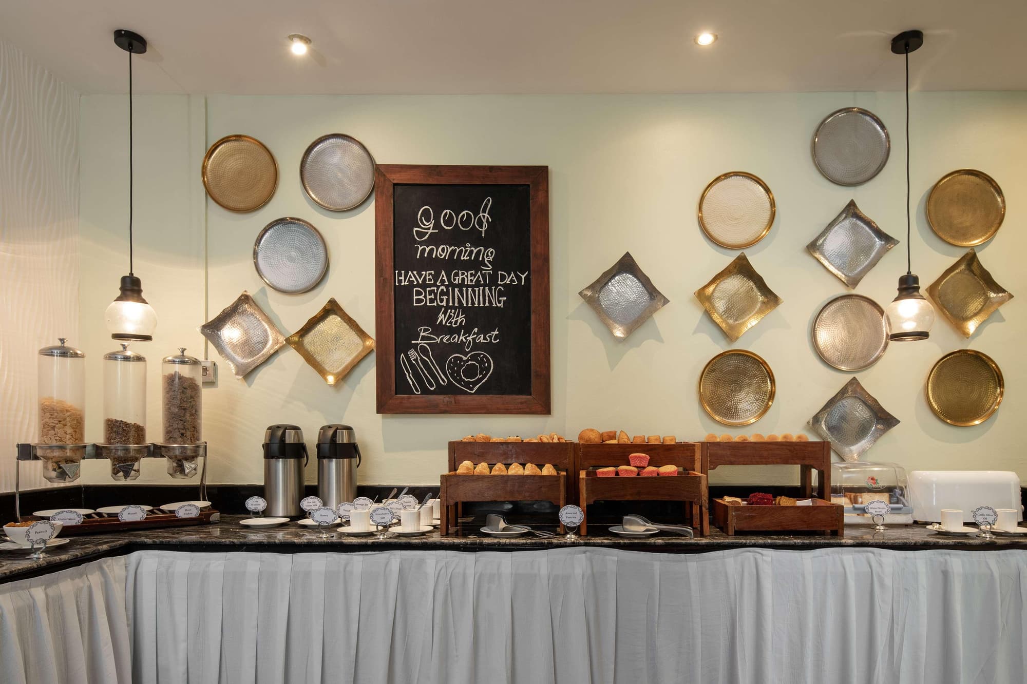 Best Western Plus Peninsula Hotel, Restaurant