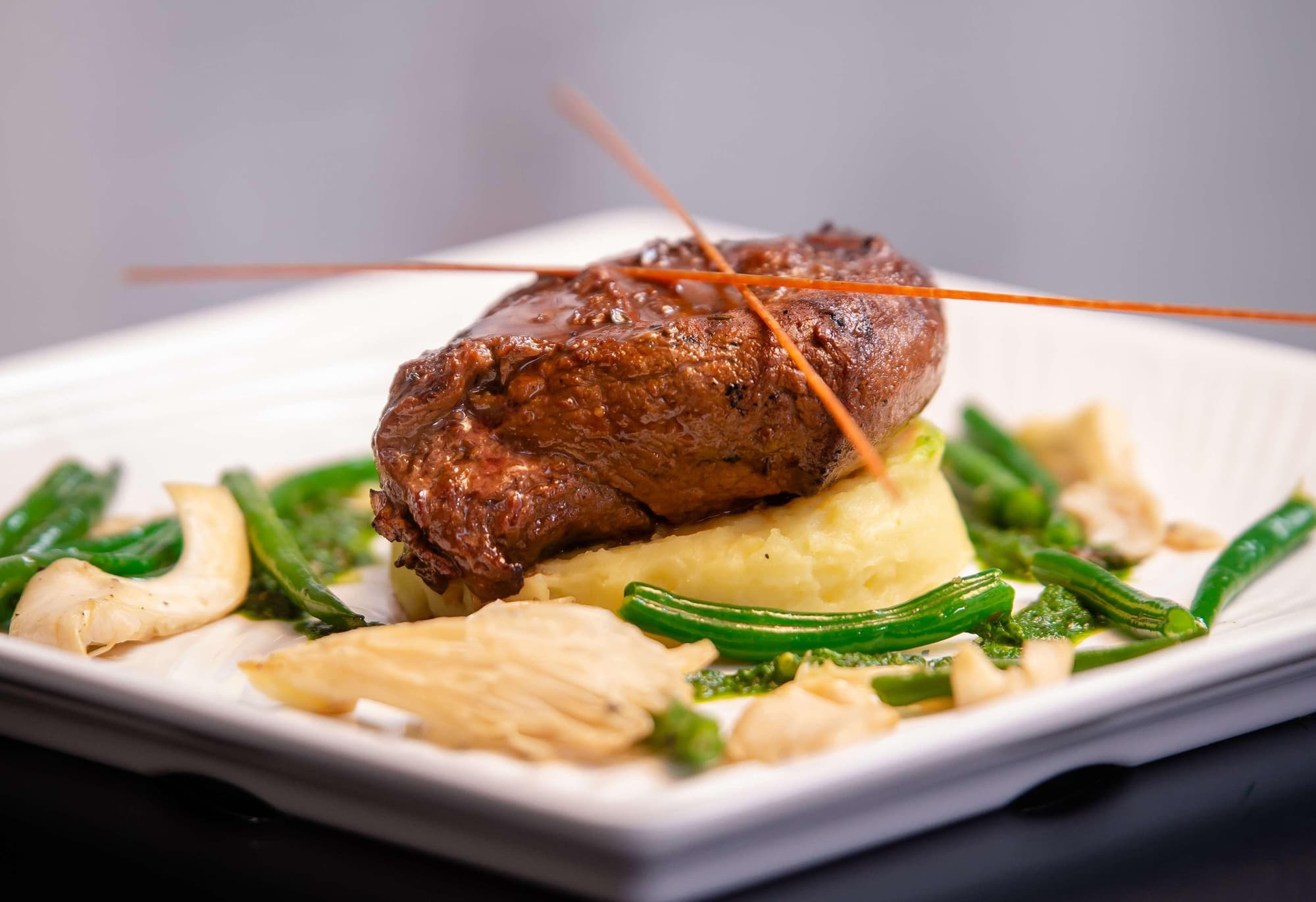 Best Western Plus Peninsula Hotel, Restaurant