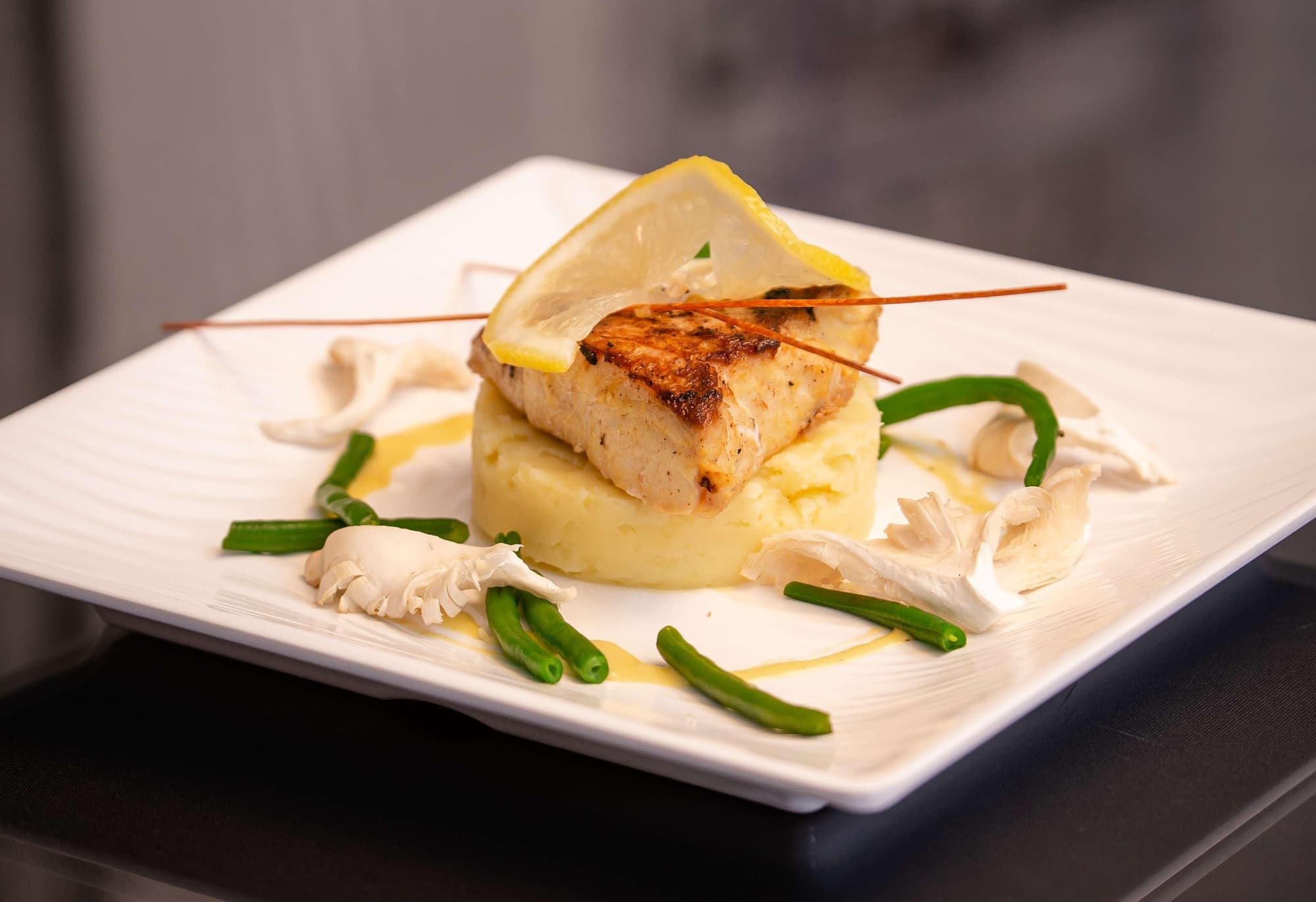 Best Western Plus Peninsula Hotel, Restaurant