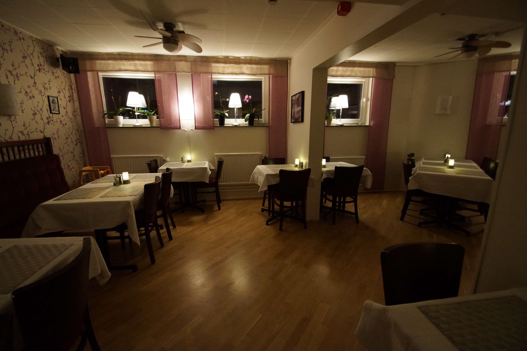 Best Western Plus Peninsula Hotel, Restaurant