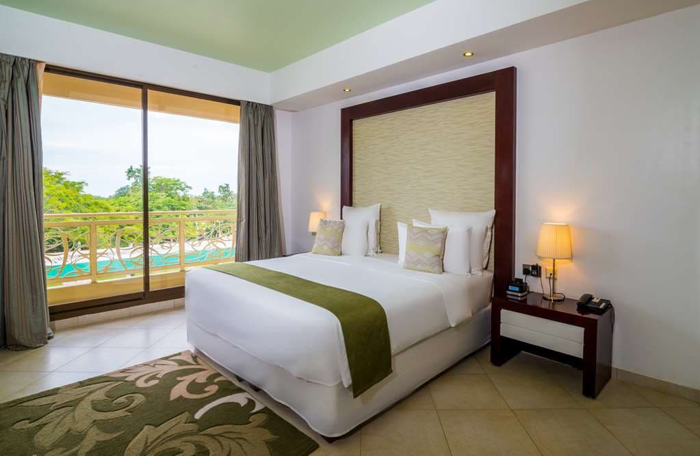 Best Western Plus Peninsula Hotel, Room