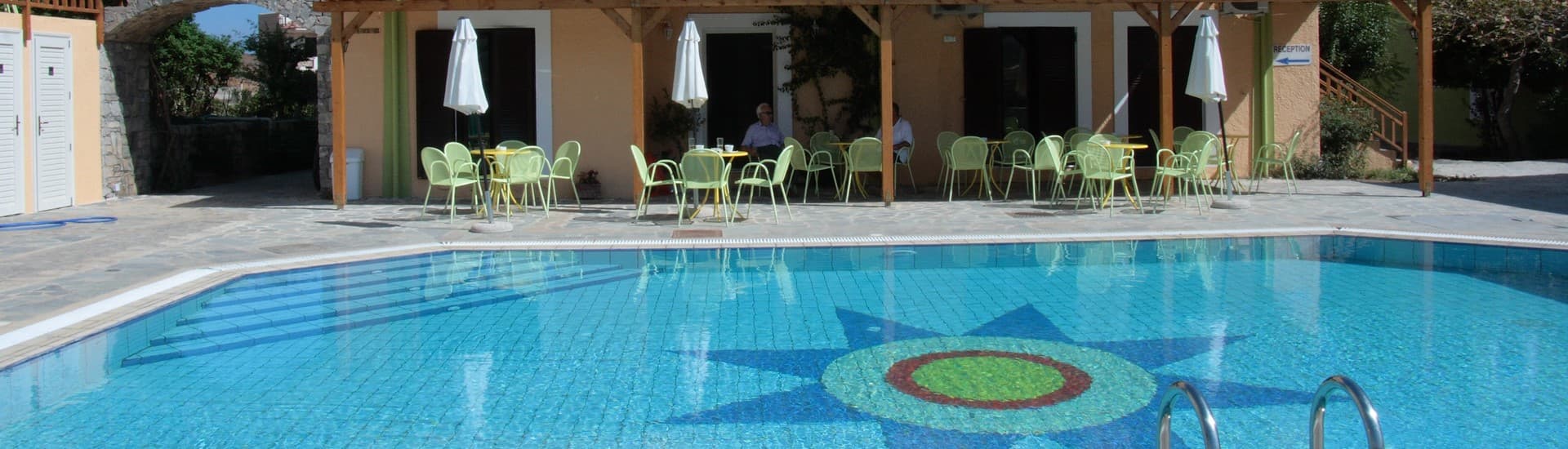 Perla Hotel, Sports and Entertainment