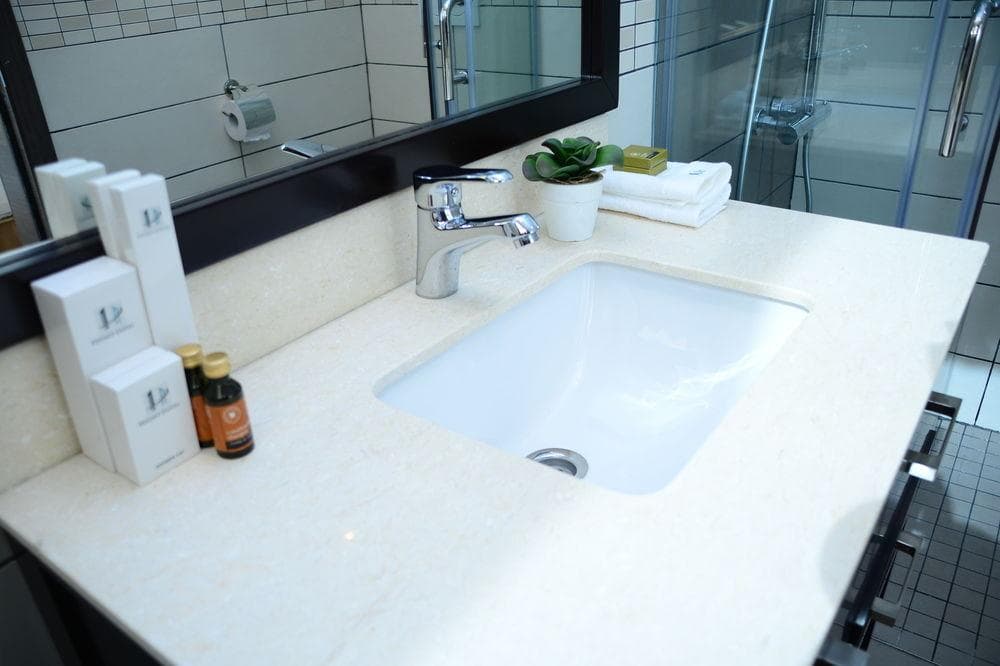 The Helmet Hotel, General view