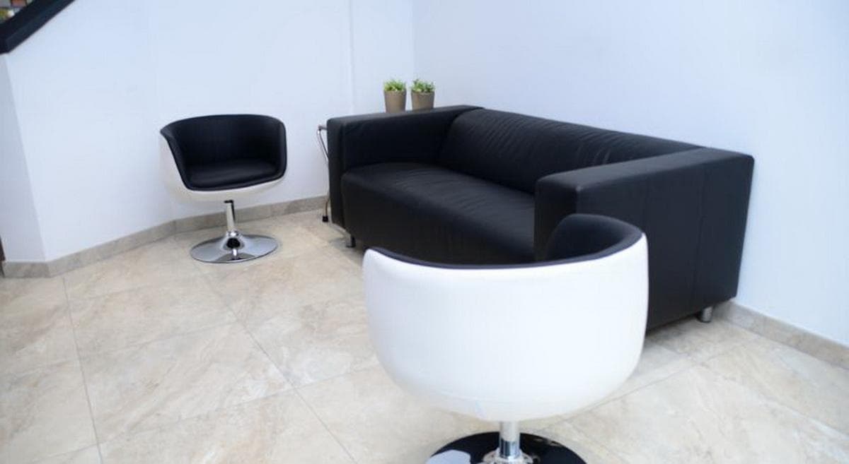 The Helmet Hotel, Lobby