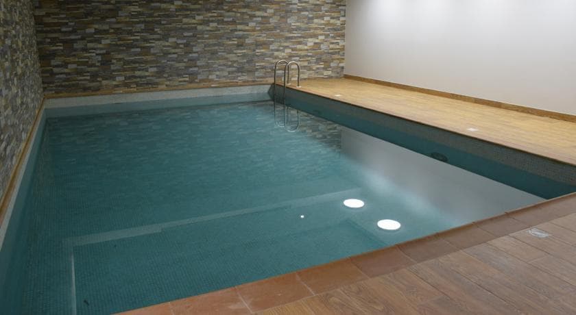 Novotel Suites Riyadh Dyar, Pool