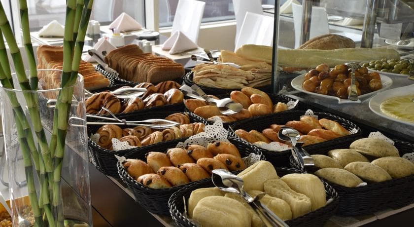 Novotel Suites Riyadh Dyar, Restaurant