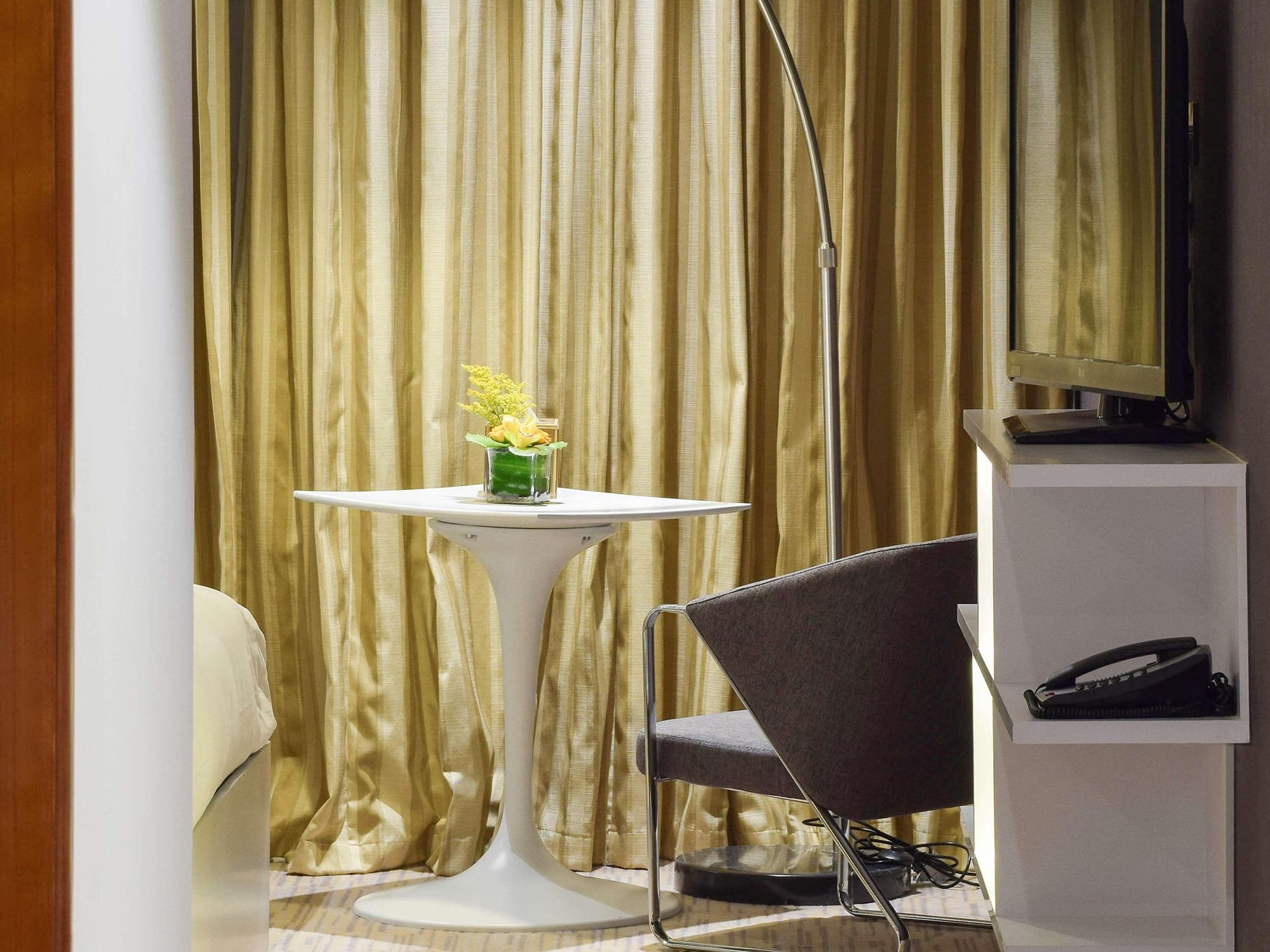 Novotel Suites Riyadh Dyar, Room