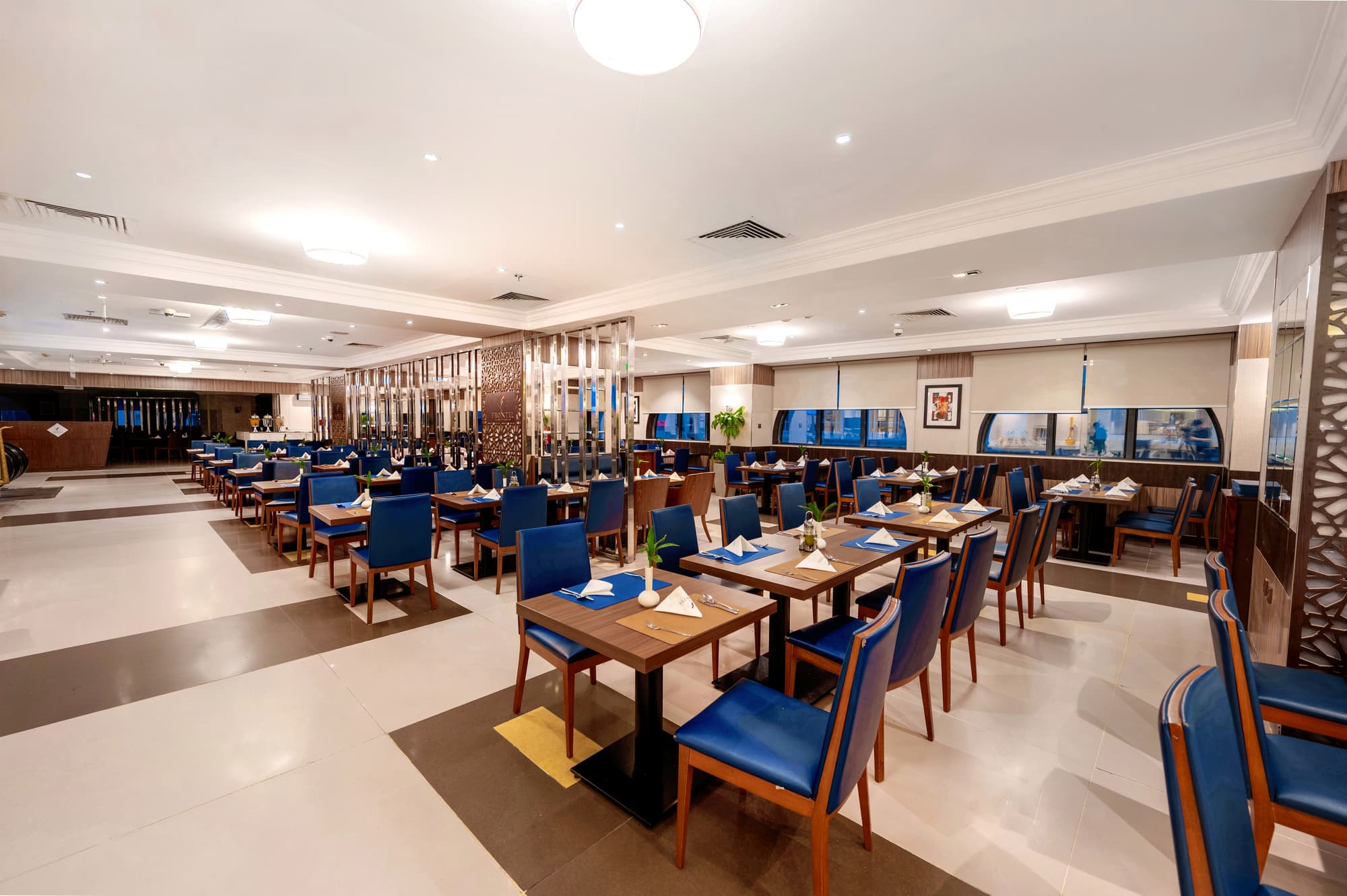 Frontel Al Harithia EX Majlis Grand, Restaurant